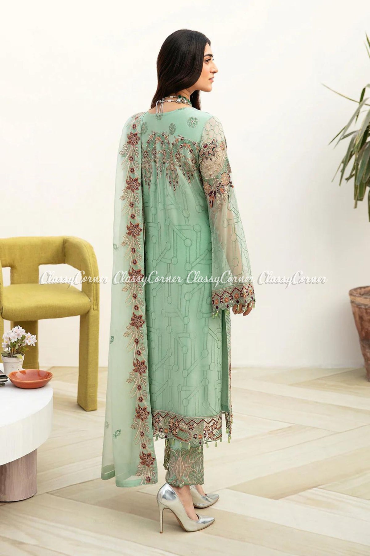 pakistani formal wear to attend wedding