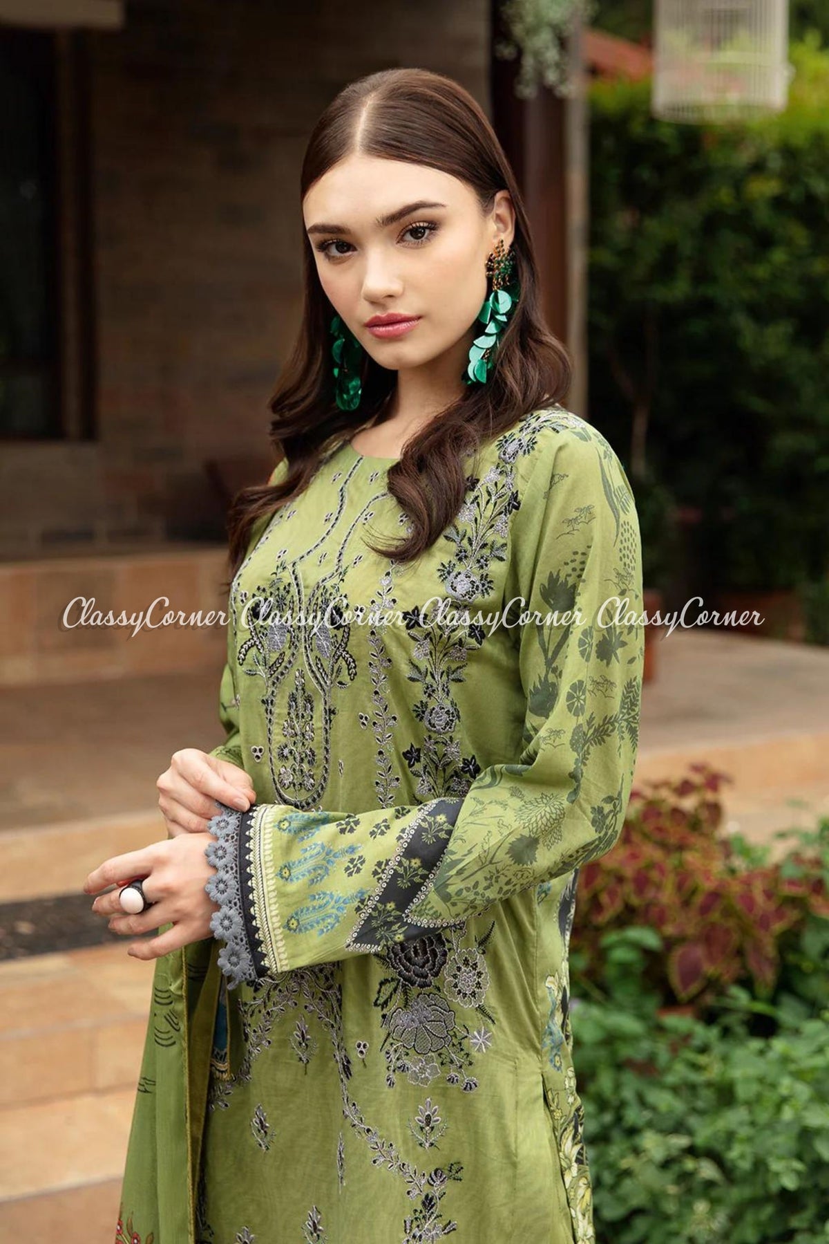 Latest Pakistani Lawn Suits