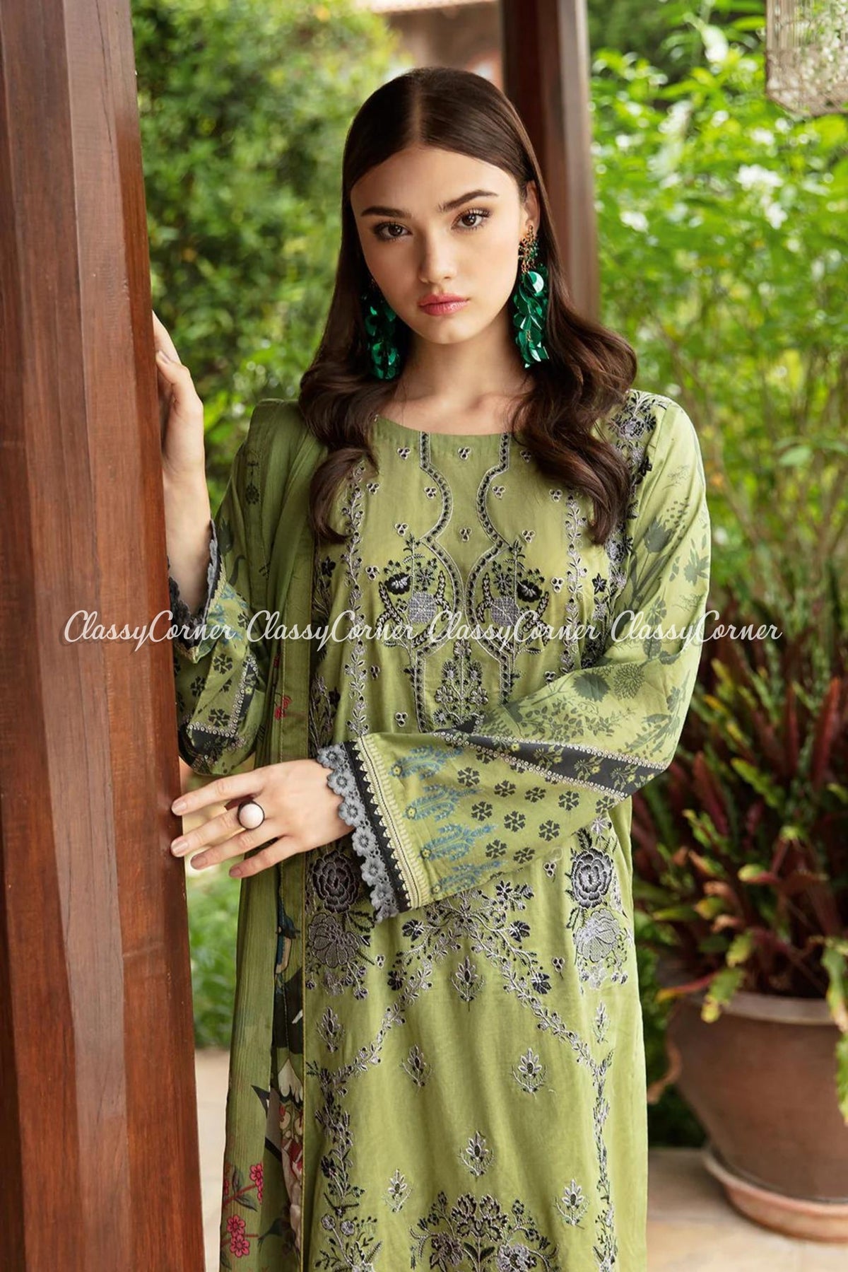 Latest Pakistani Lawn Suits