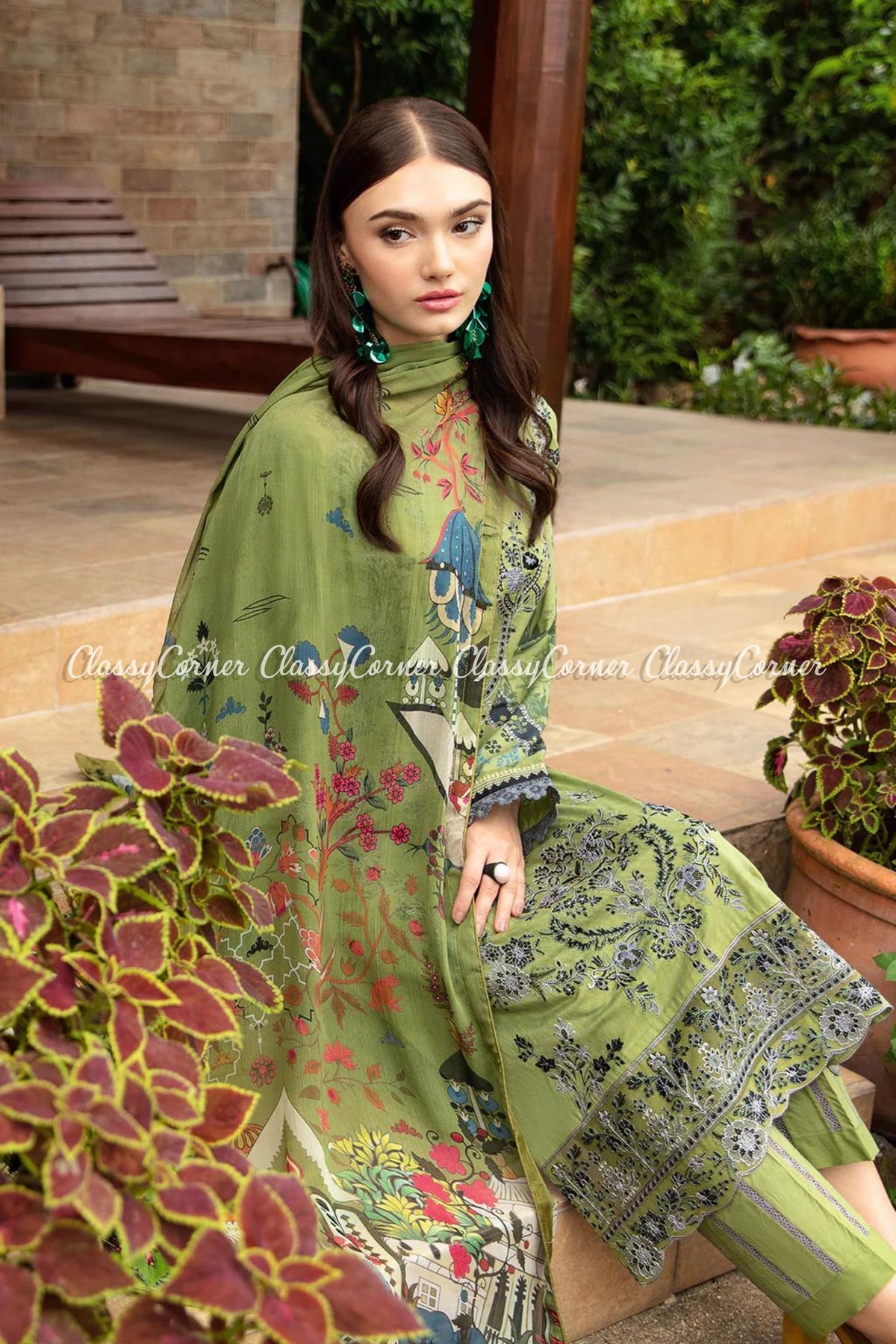 Latest Pakistani Lawn Suits