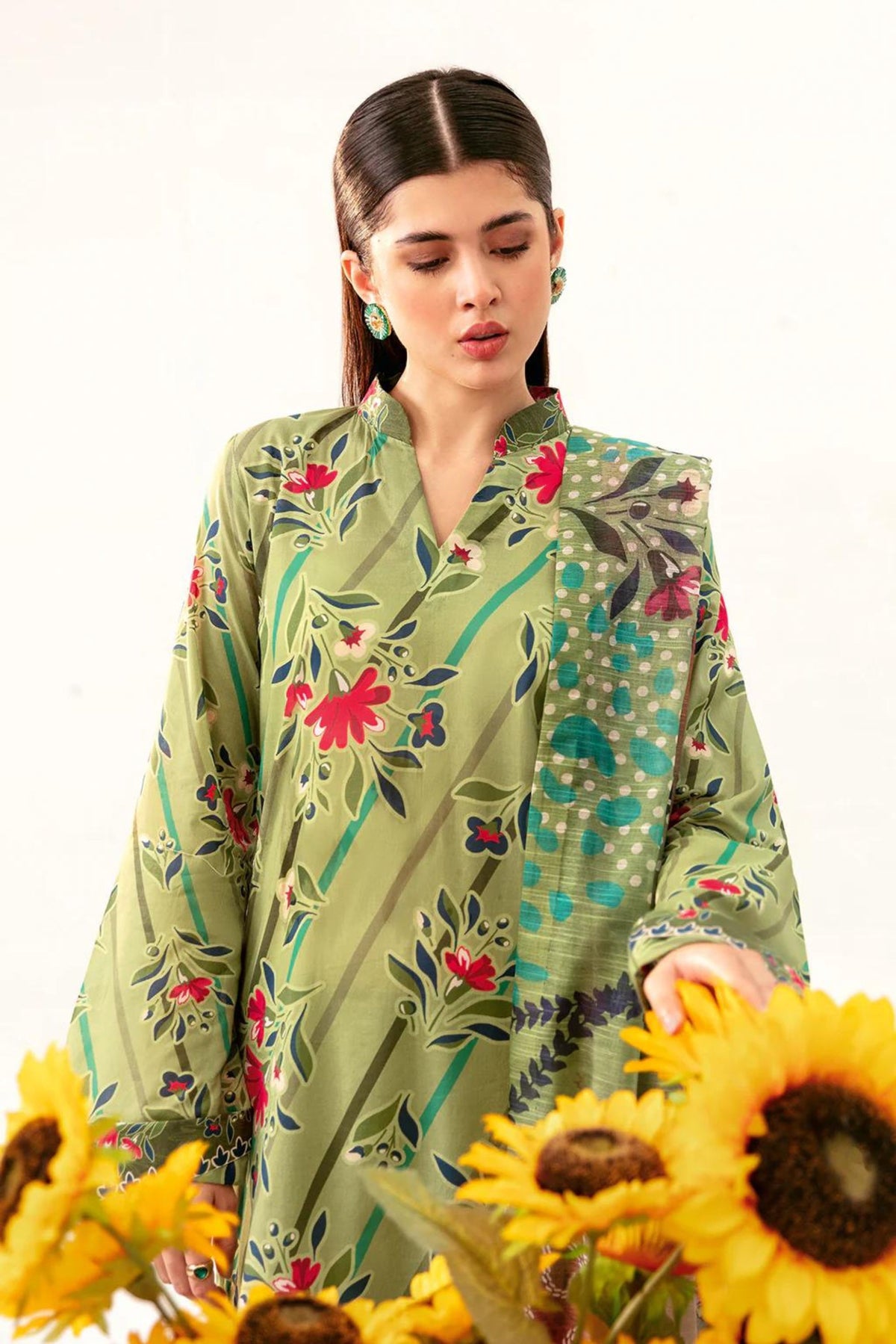 Latest Pakistani Semi Formal Suits 2024