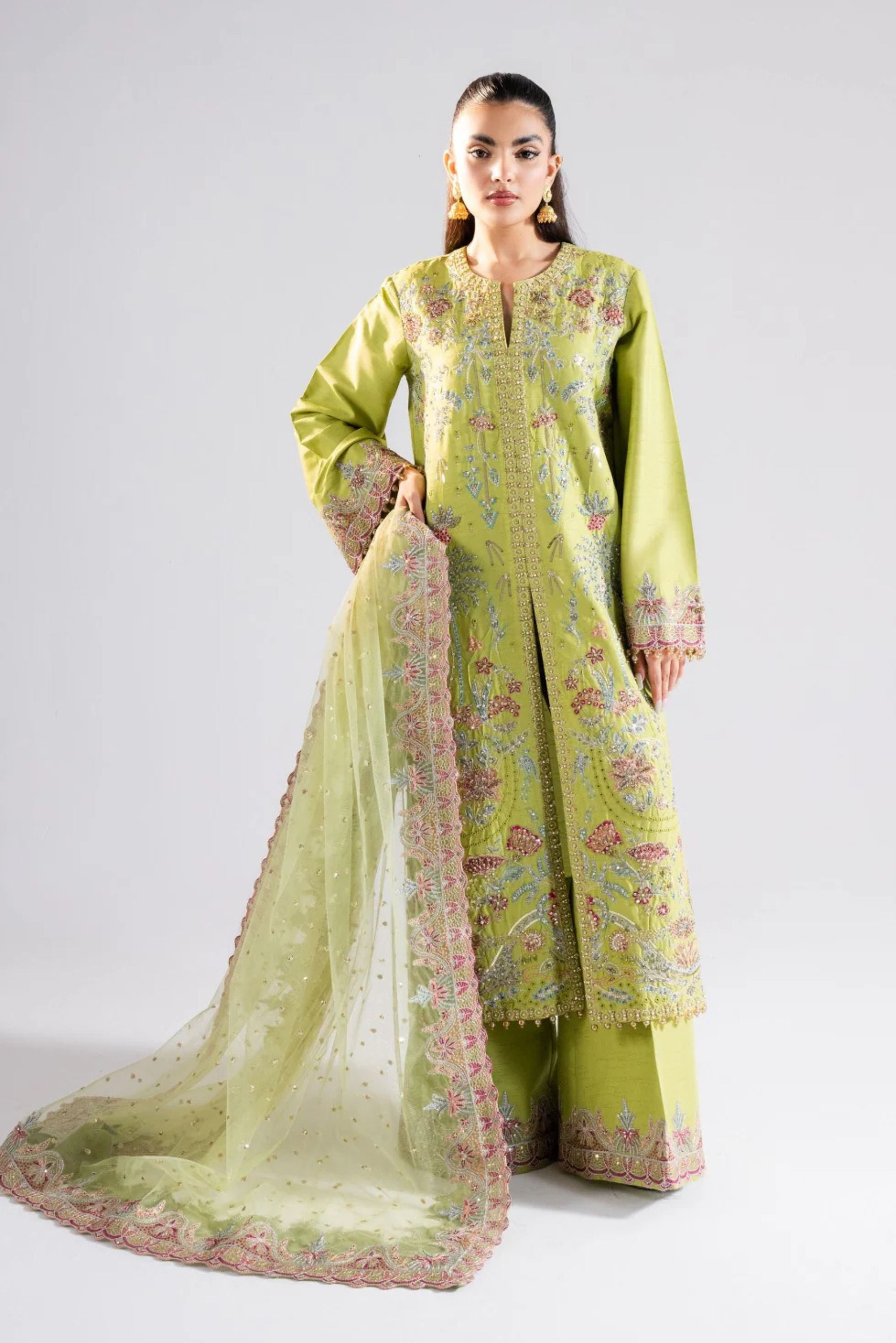 Pakistani Wedding Clothes For Females