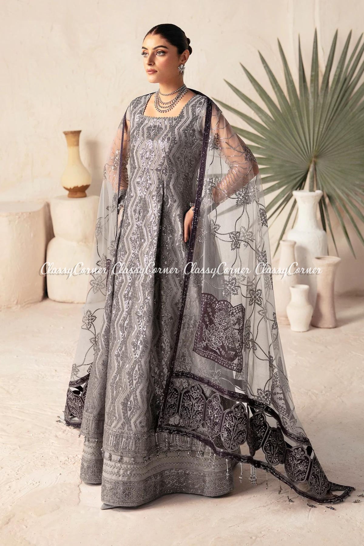 traditional pakistani wedding clothing