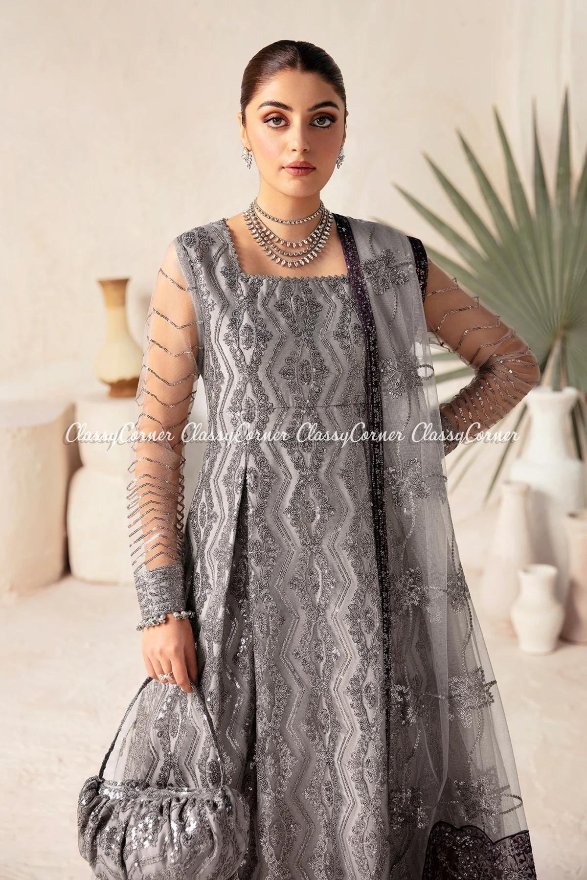 traditional pakistani wedding clothing