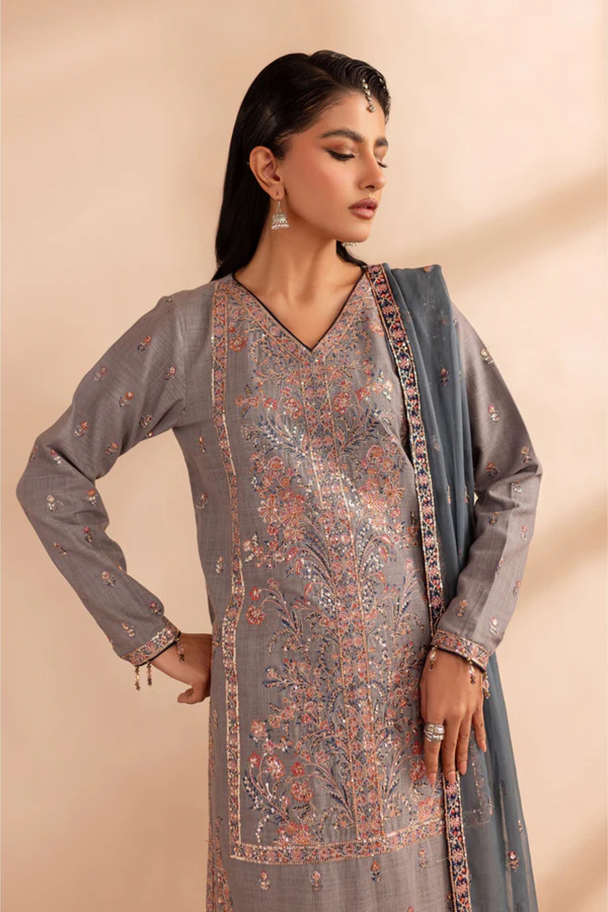 Pakistani Readymade Suits Online