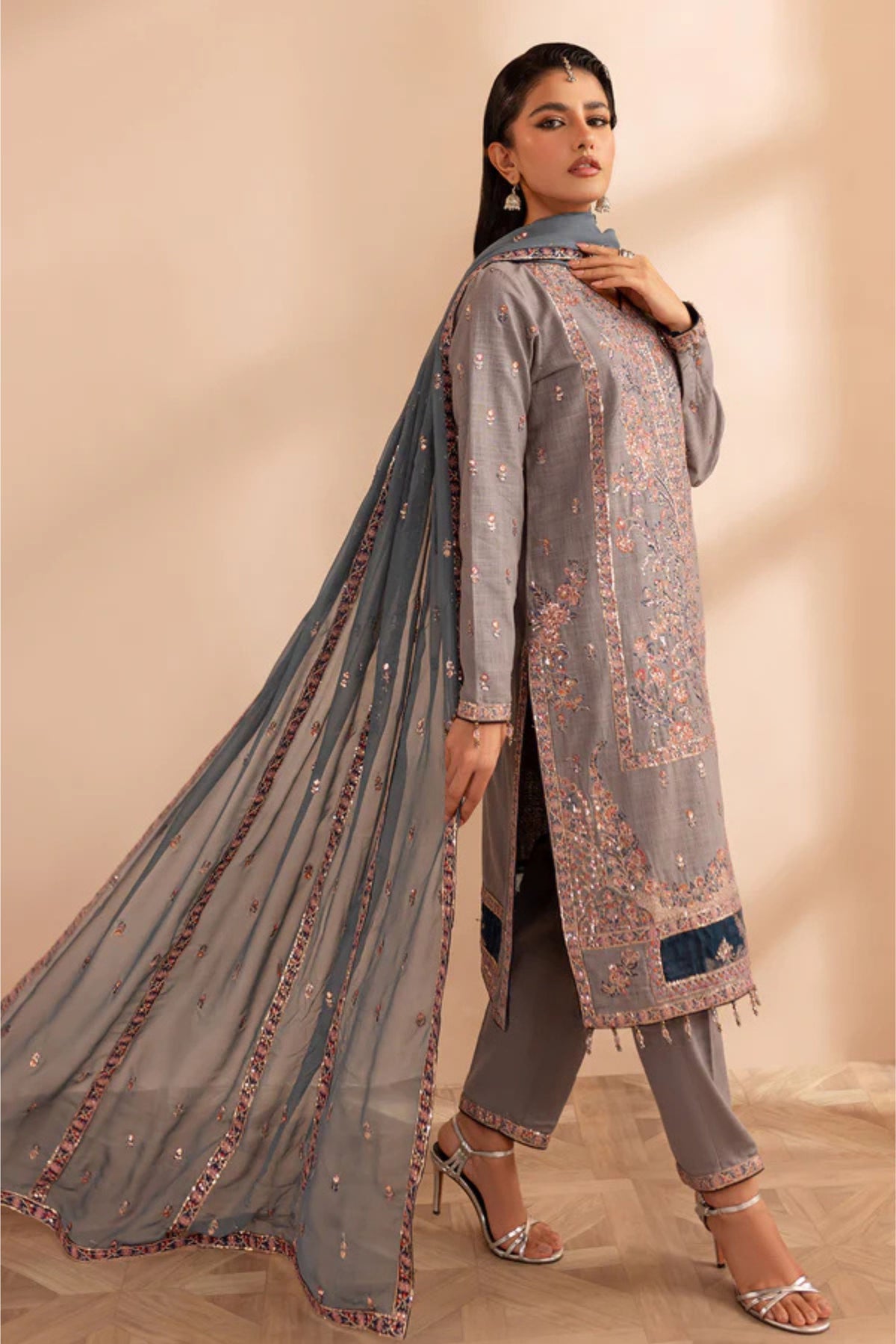 Pakistani Readymade Suits Online