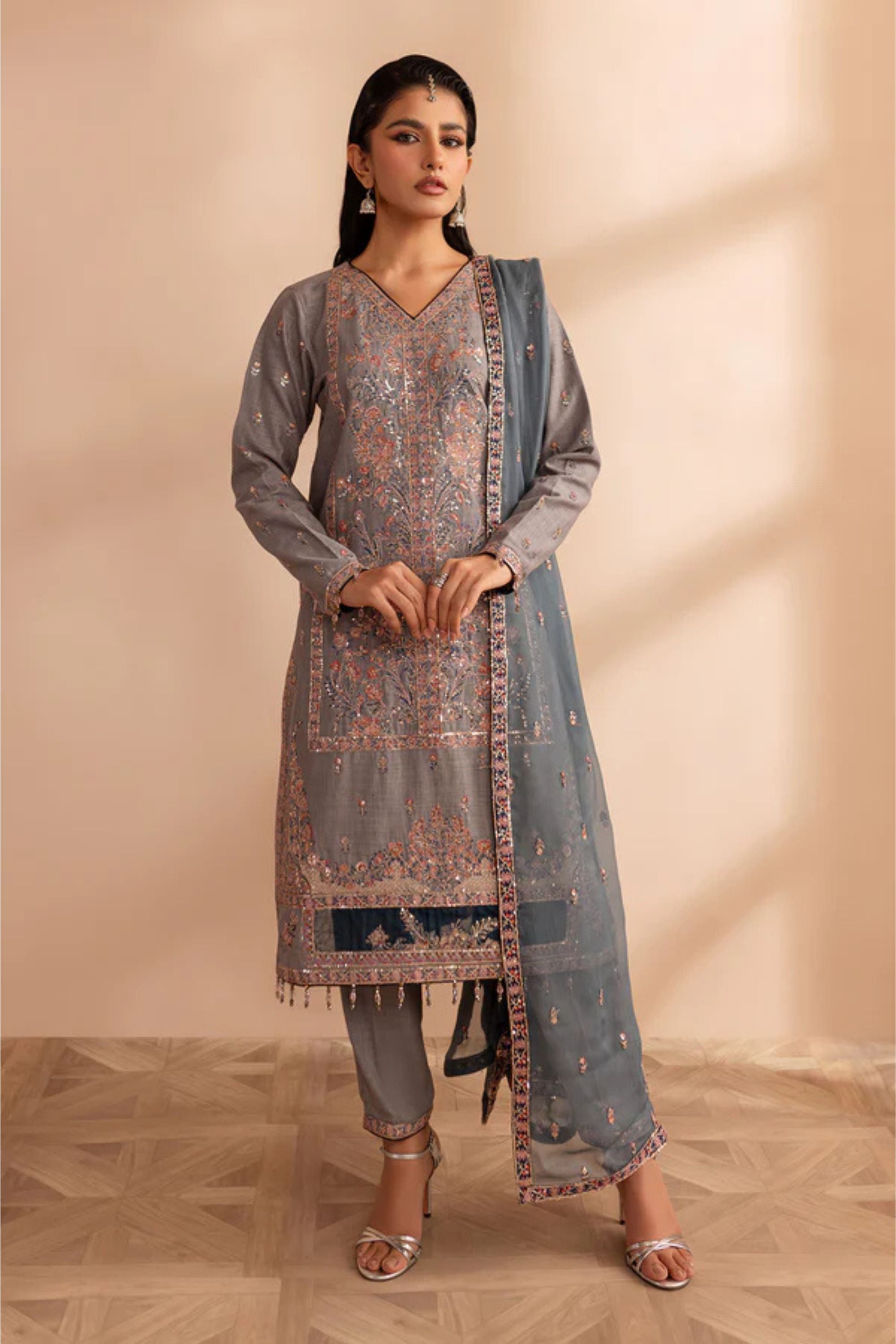 Pakistani Readymade Suits Online