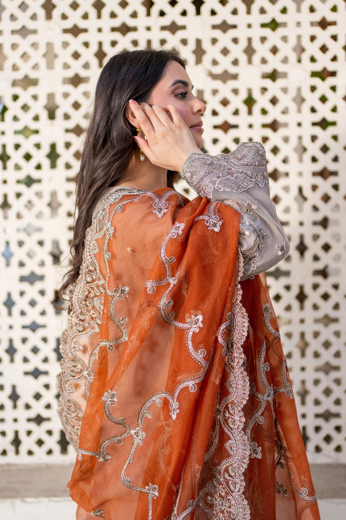 Latest Pakistani Wedding Outfits 2025