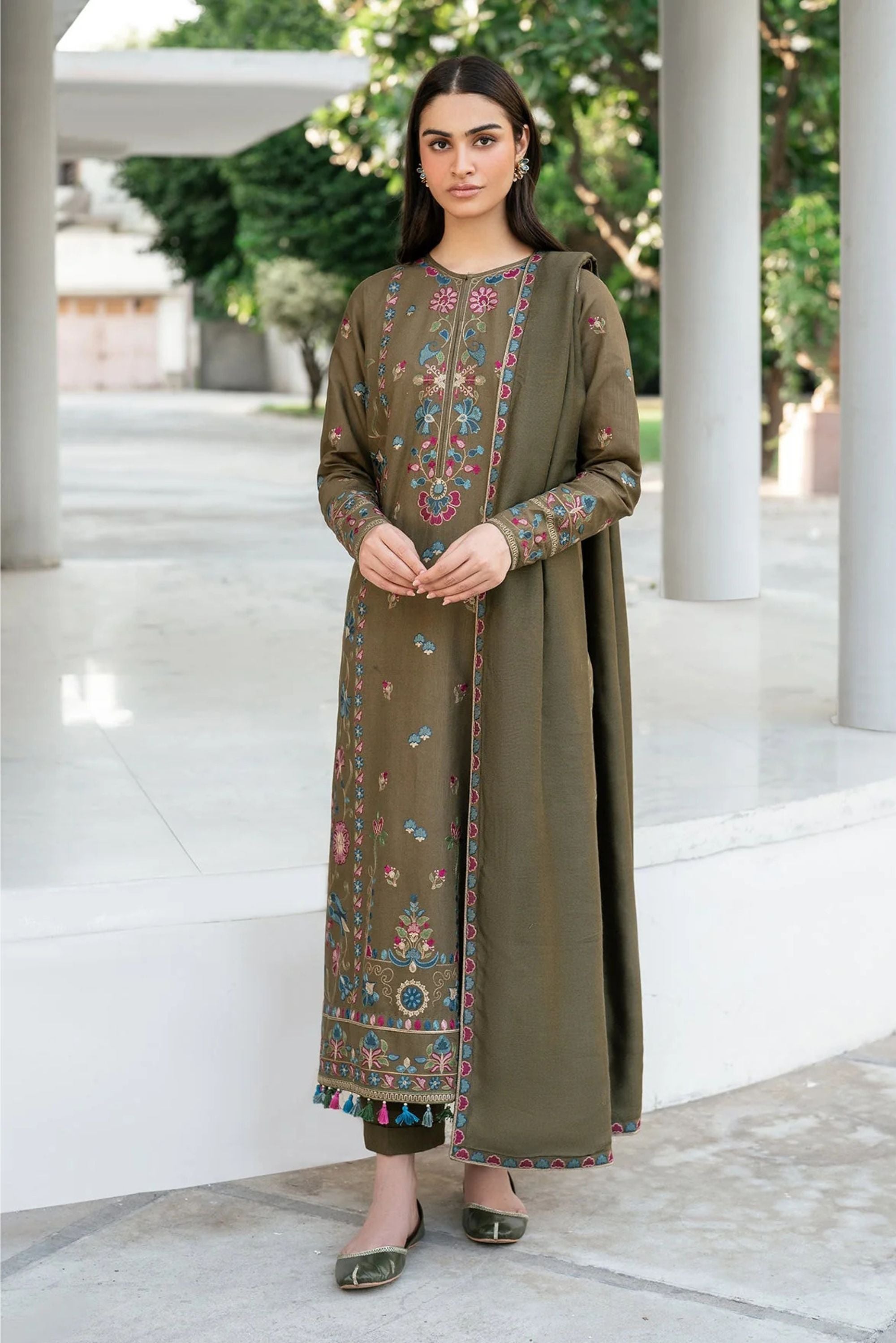 Pakistani Formal Suits For Get Together