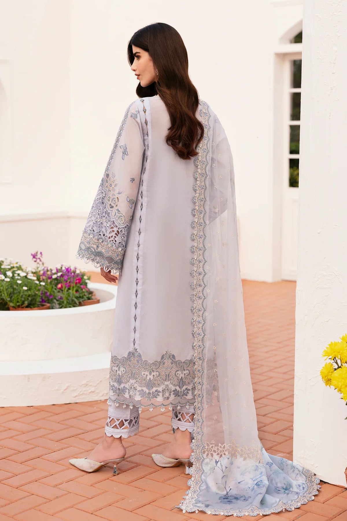 Pakistani Eid Lawn Suits In Australia