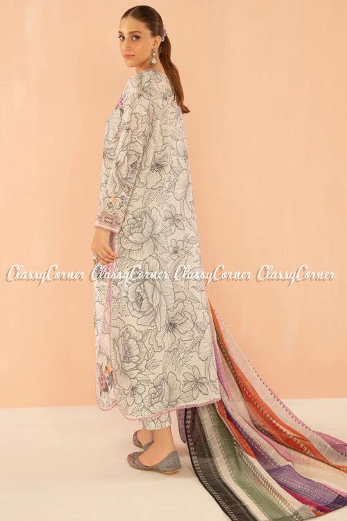 Grey Digital Printed Lawn Embroidered Salwar Kameez