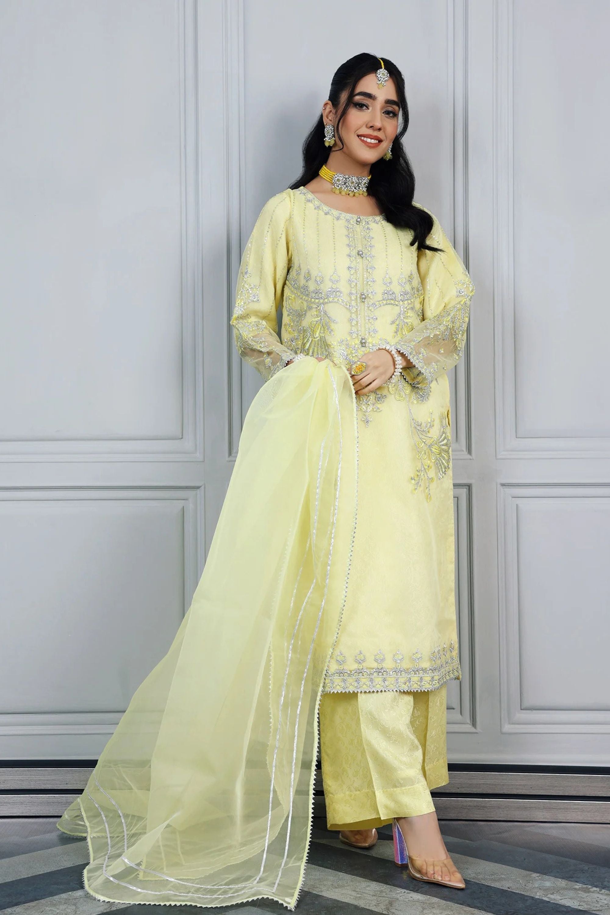 Pakistani Formal Suits For Women