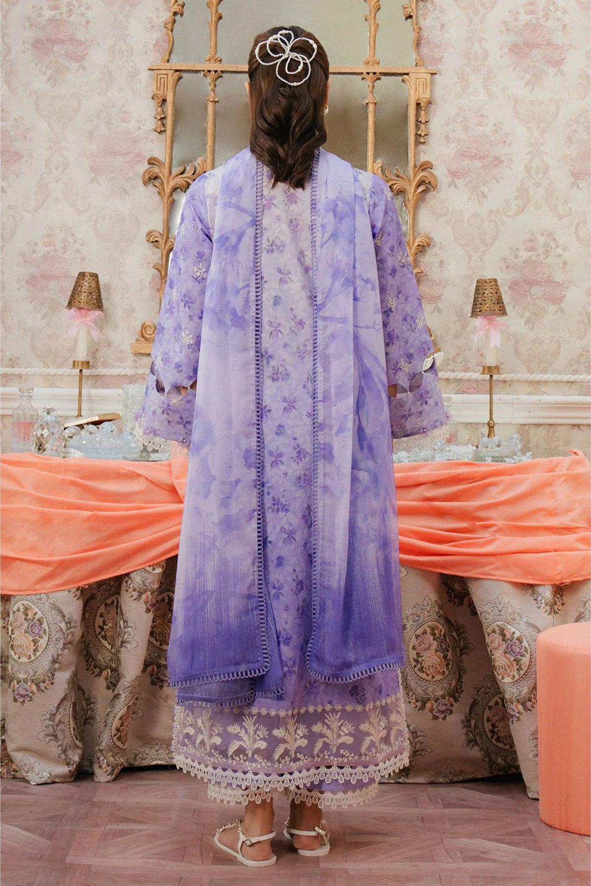 Pakistani Formal Suits For Get Together