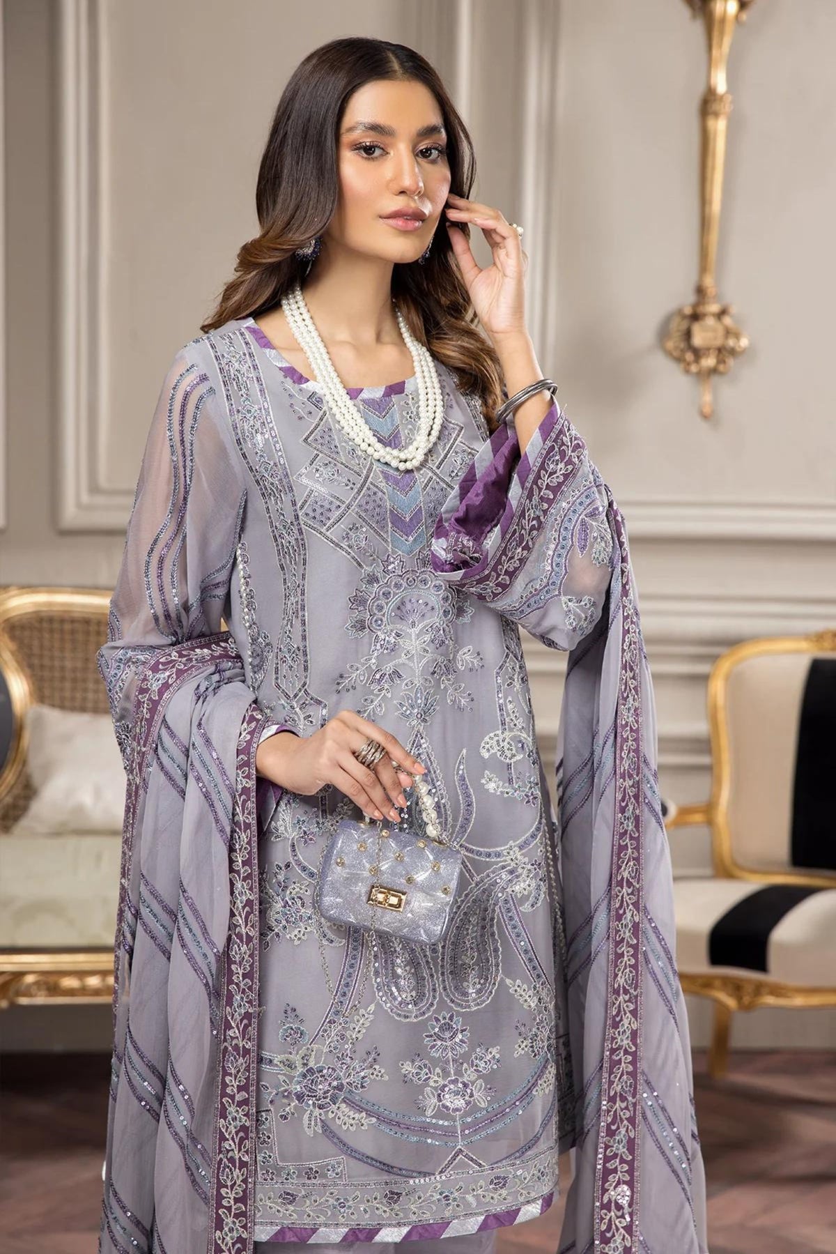 Pakistani Formal Wedding Suits For Women