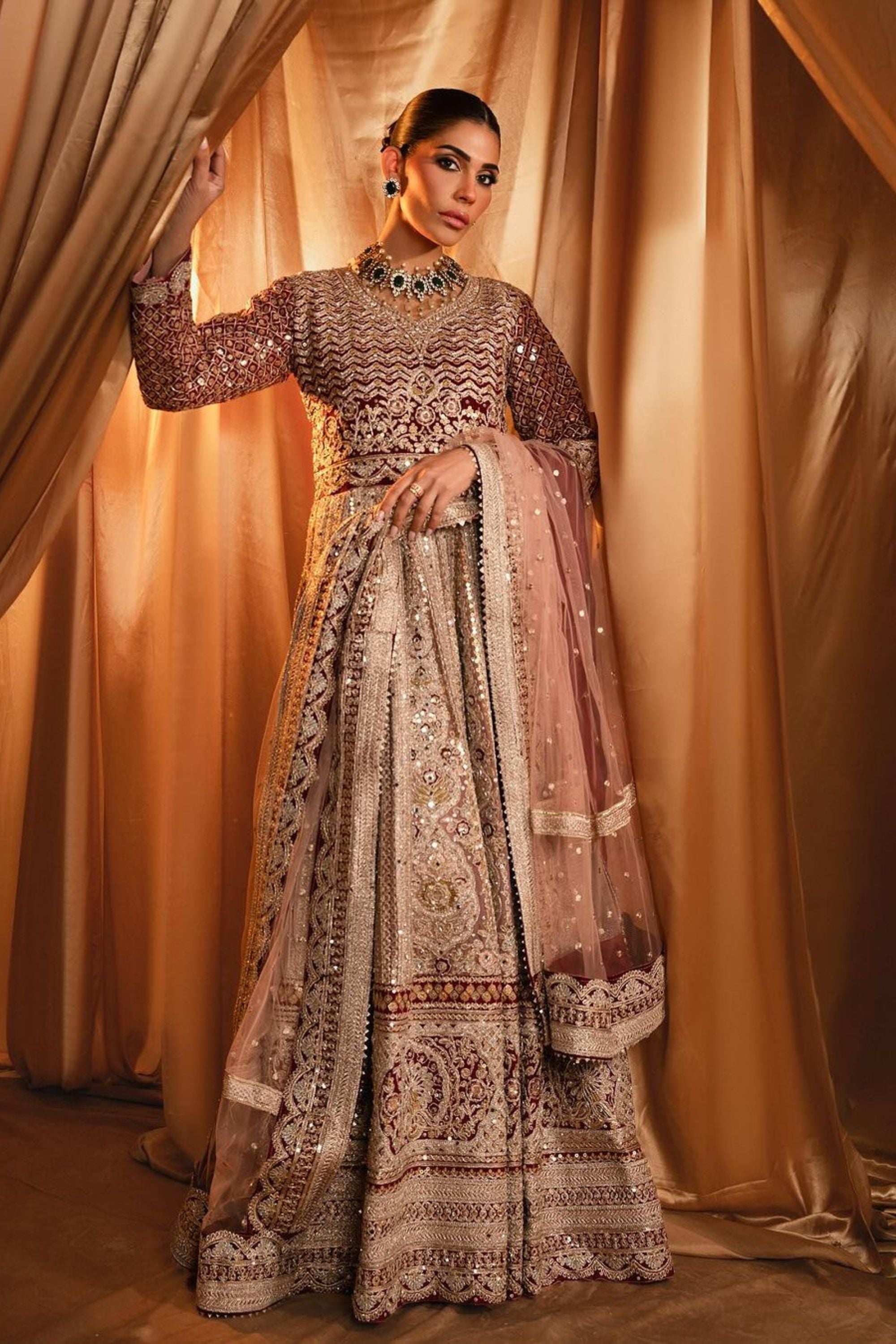 Latest Pakistani Wedding Outfits 2024