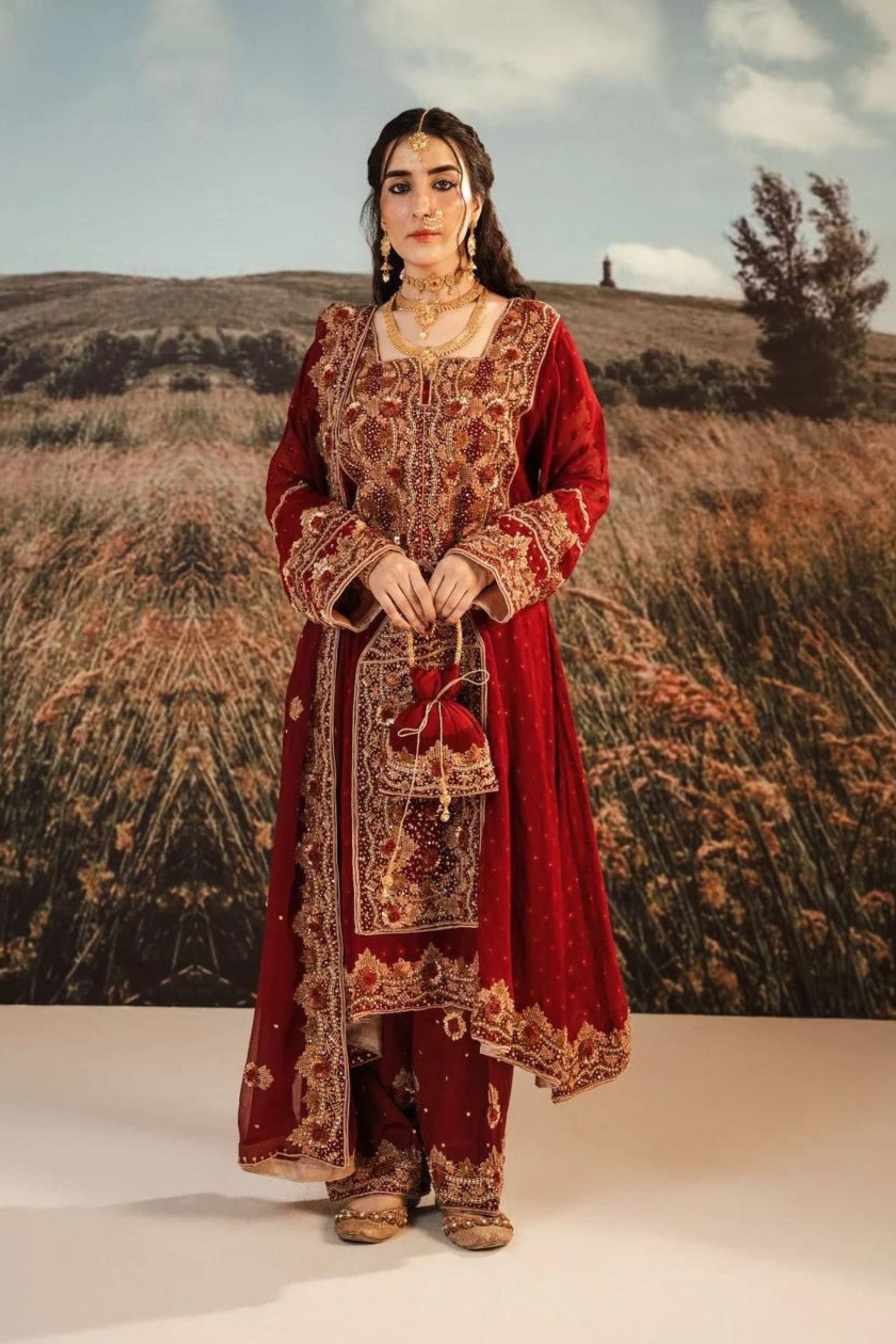 Women's Pakistani Wedding Outfits