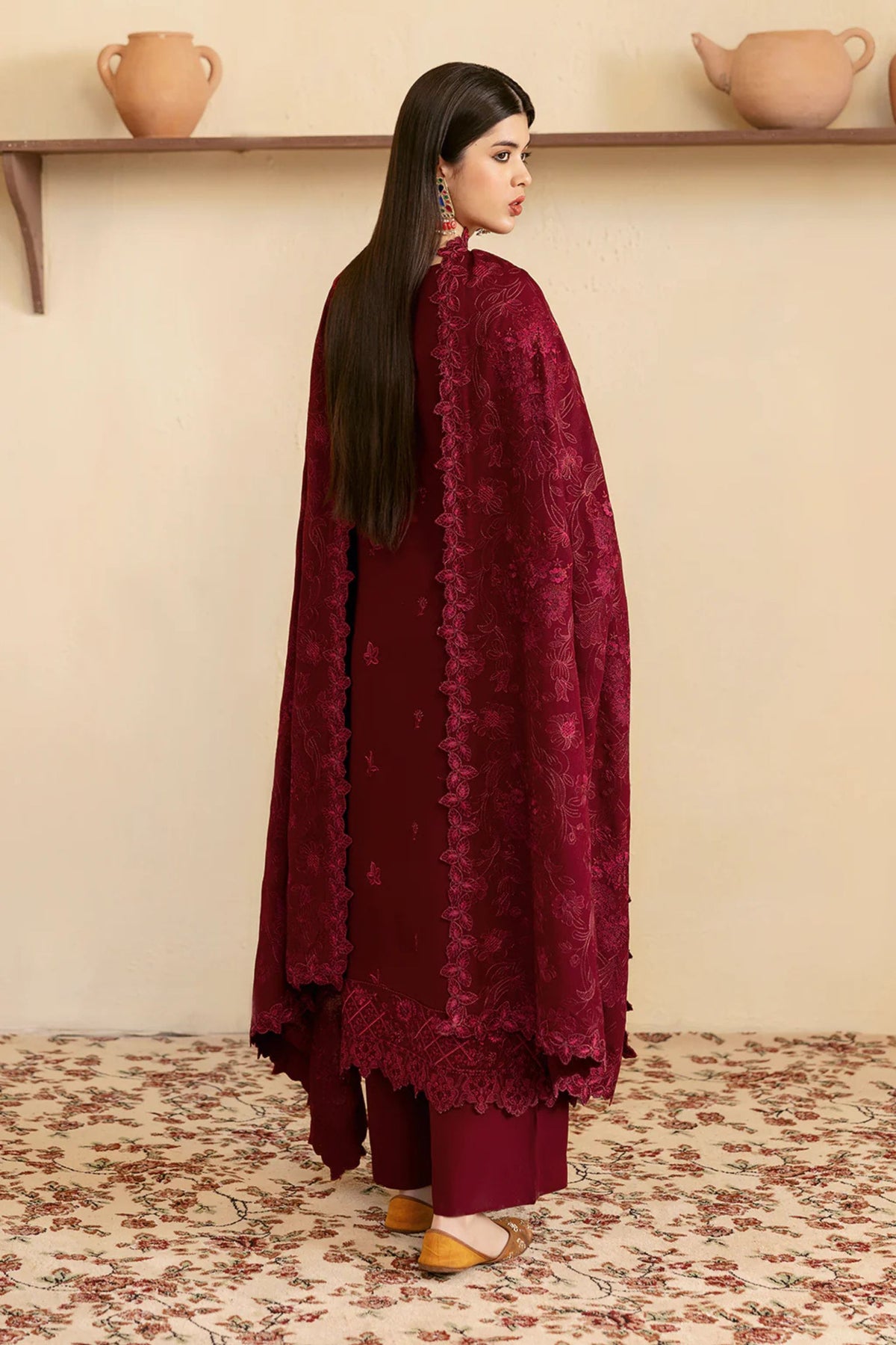 Pakistani Suits To Attend Get Togethers