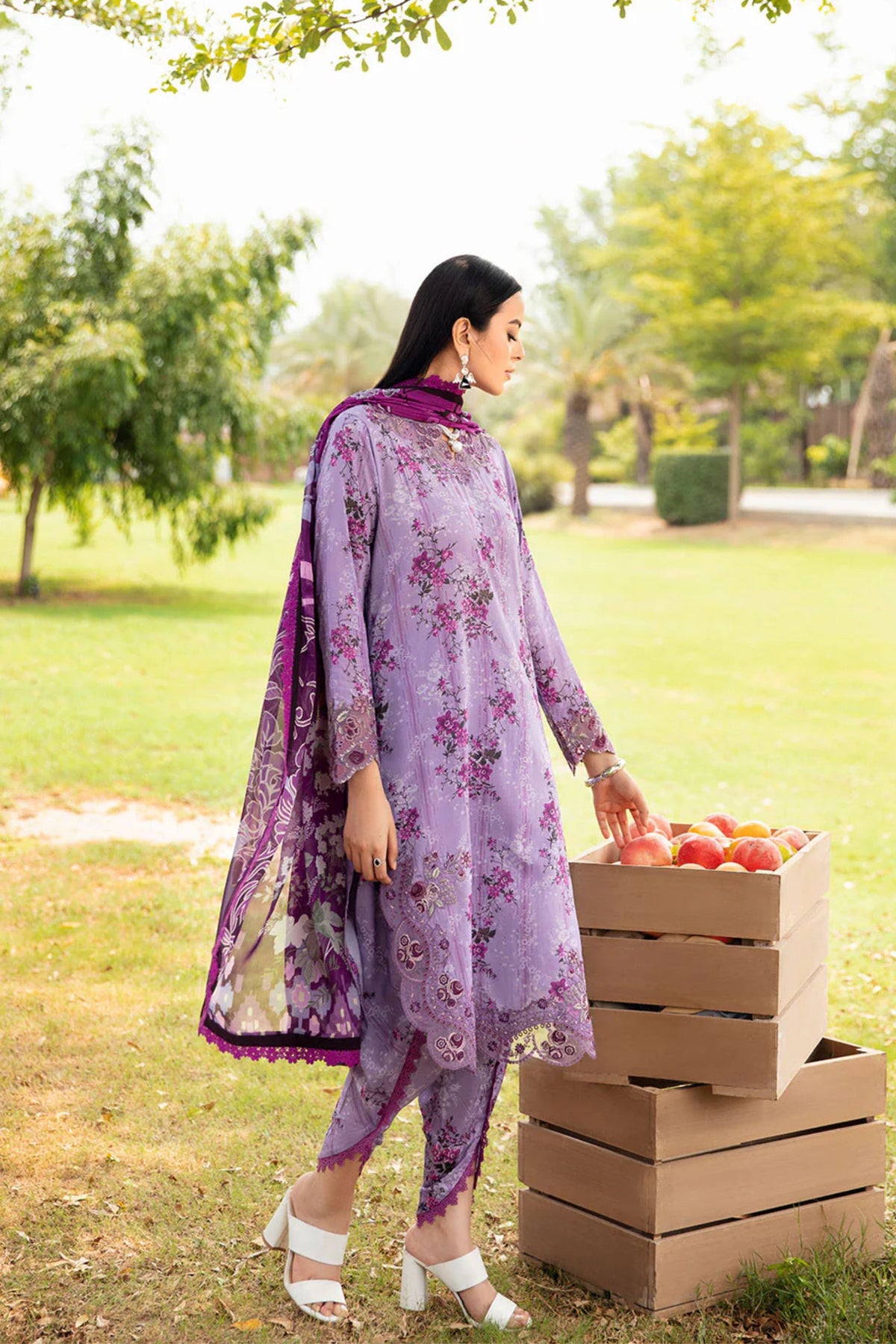 Pakistani lawn suits for summers
