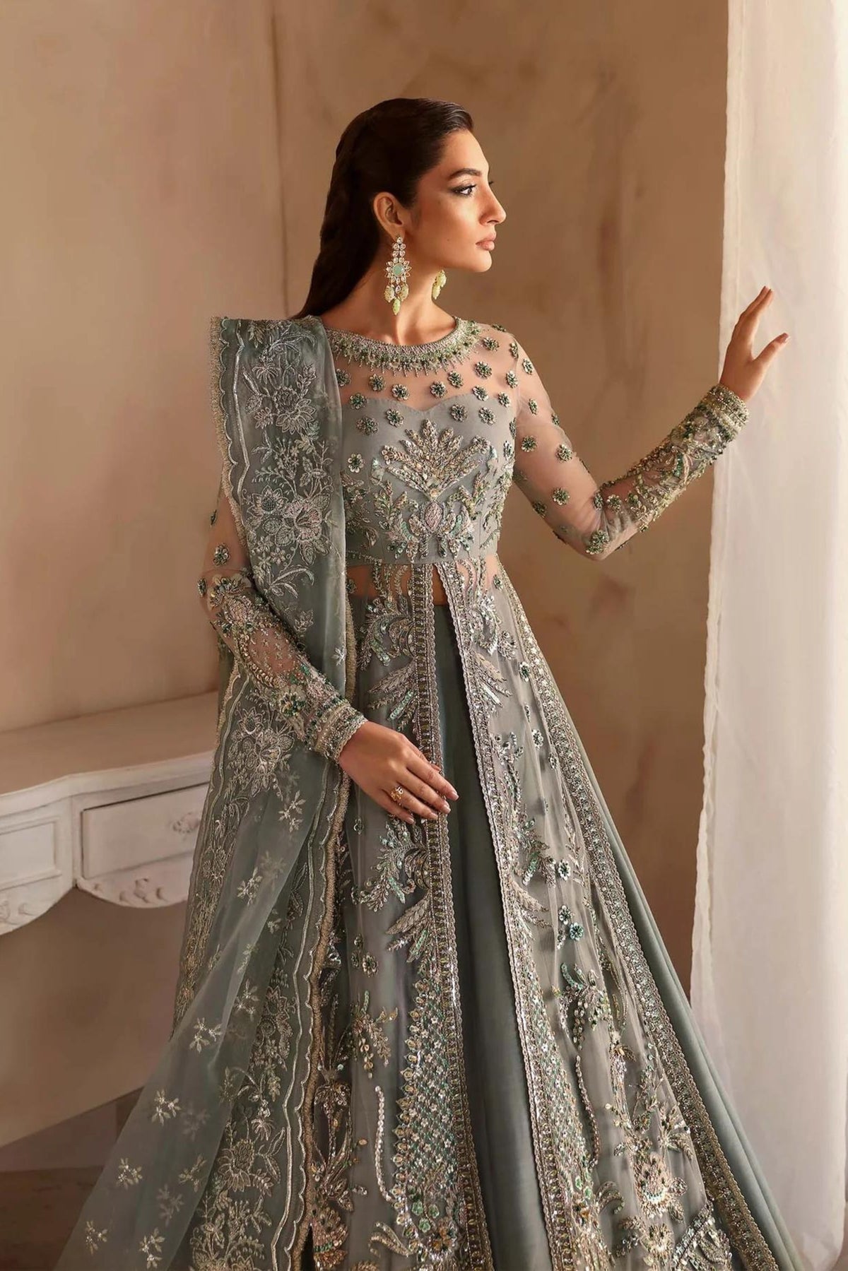 Latest Pakistani Wedding Outfits 2024