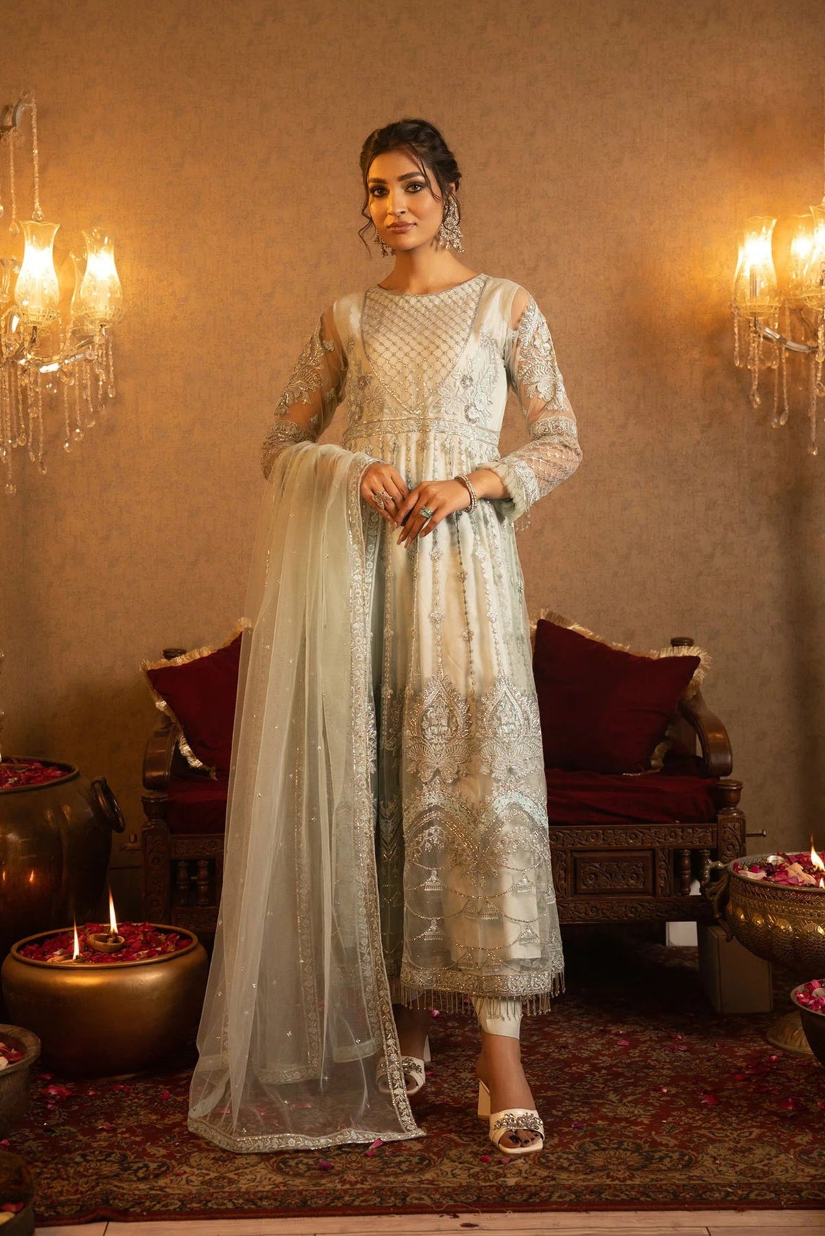 Pakistani Ladies Wedding Outfits