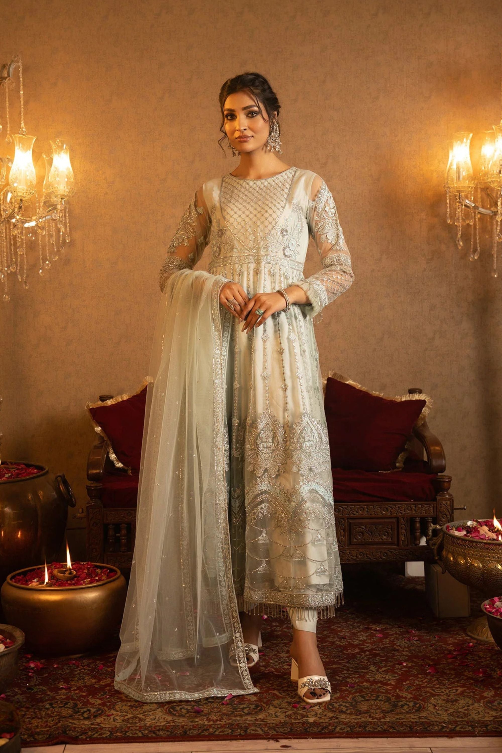 Pakistani Ladies Wedding Outfits