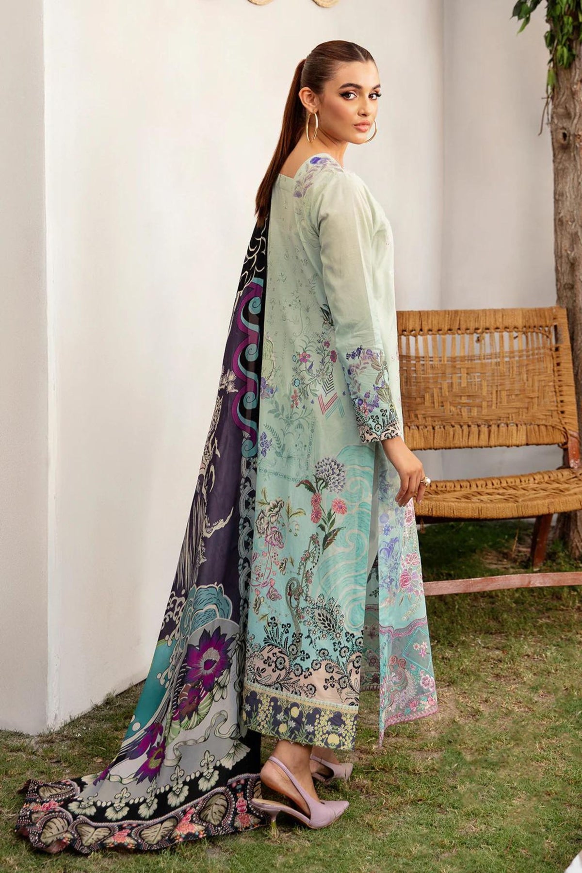 Pakistani shade dresses for ladies