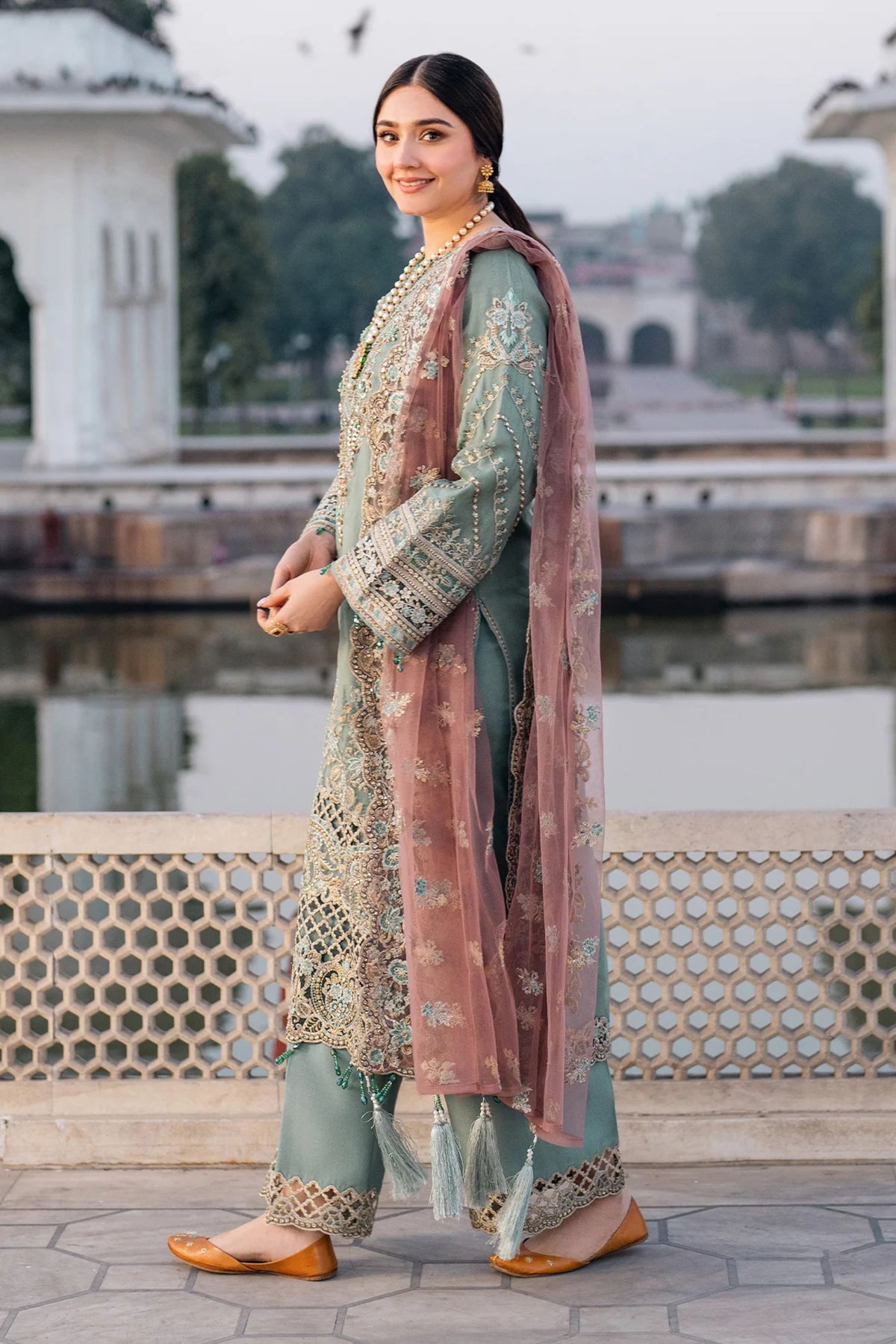 Pakistani Party Wear Suits For Weddings