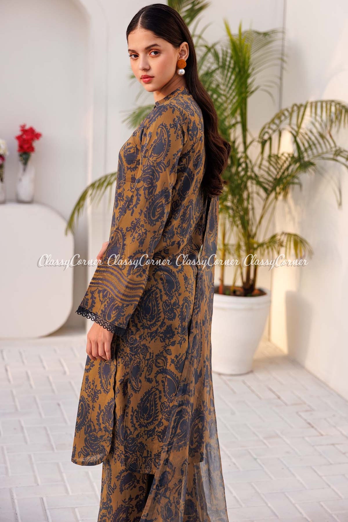 Latest Pakistani Semi Formal Outfits 2024