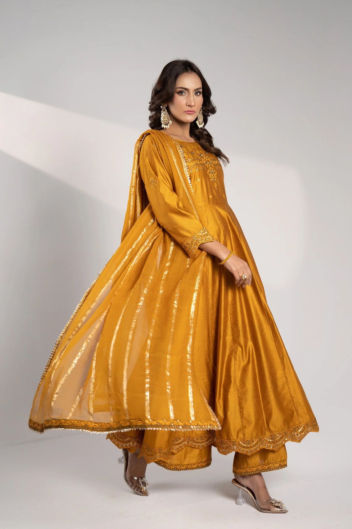 pakistani wedding party outfits