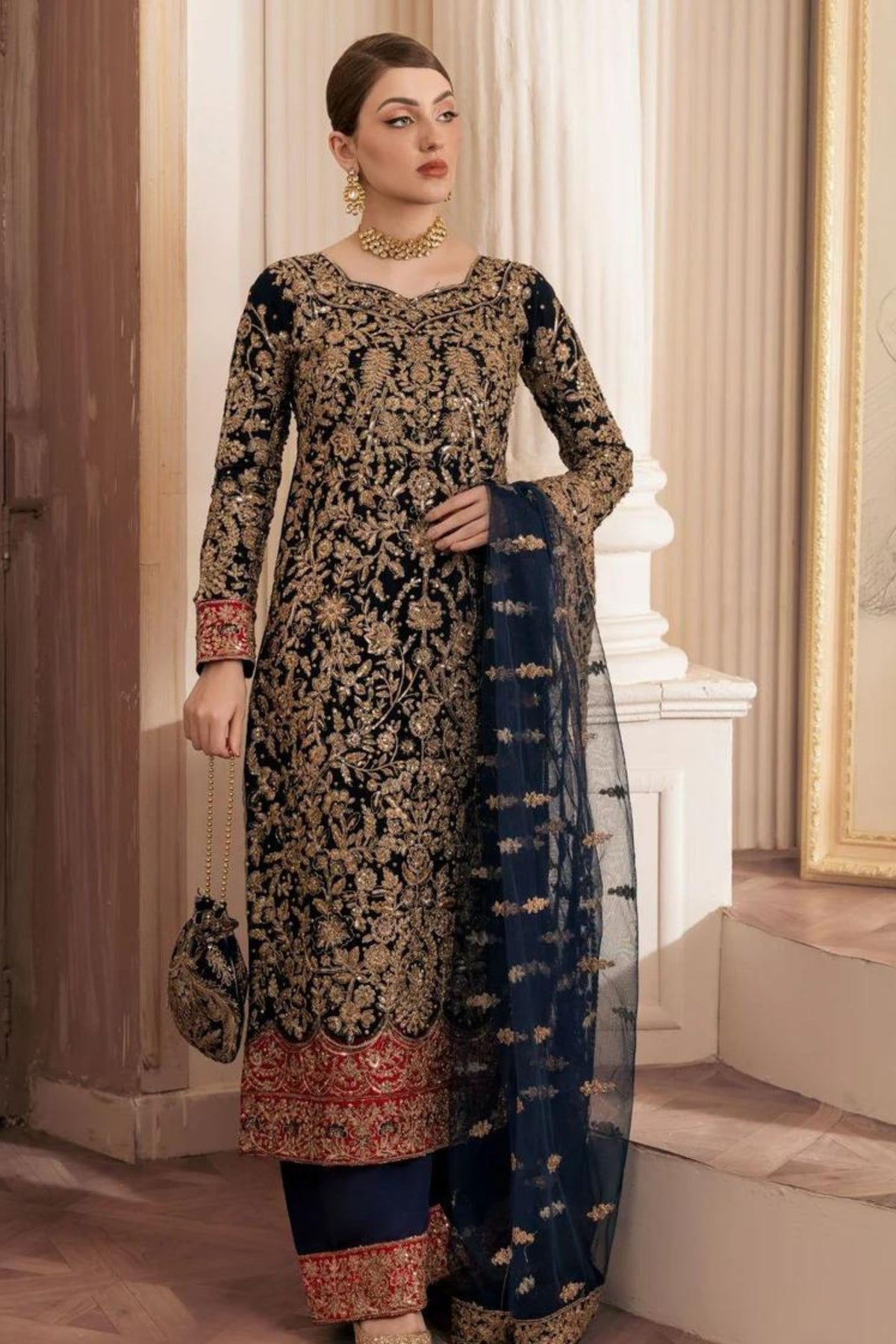 Pakistani Wedding Women Outfits