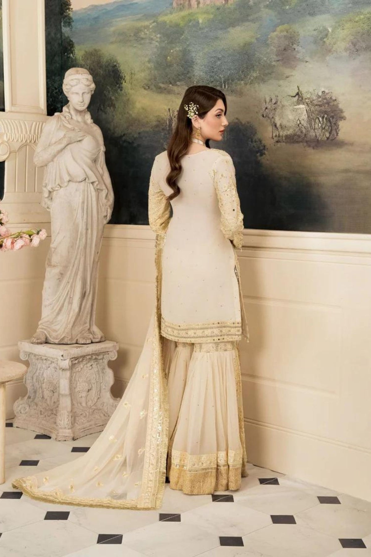 Wedding Wear Pakistani Outfits In UK