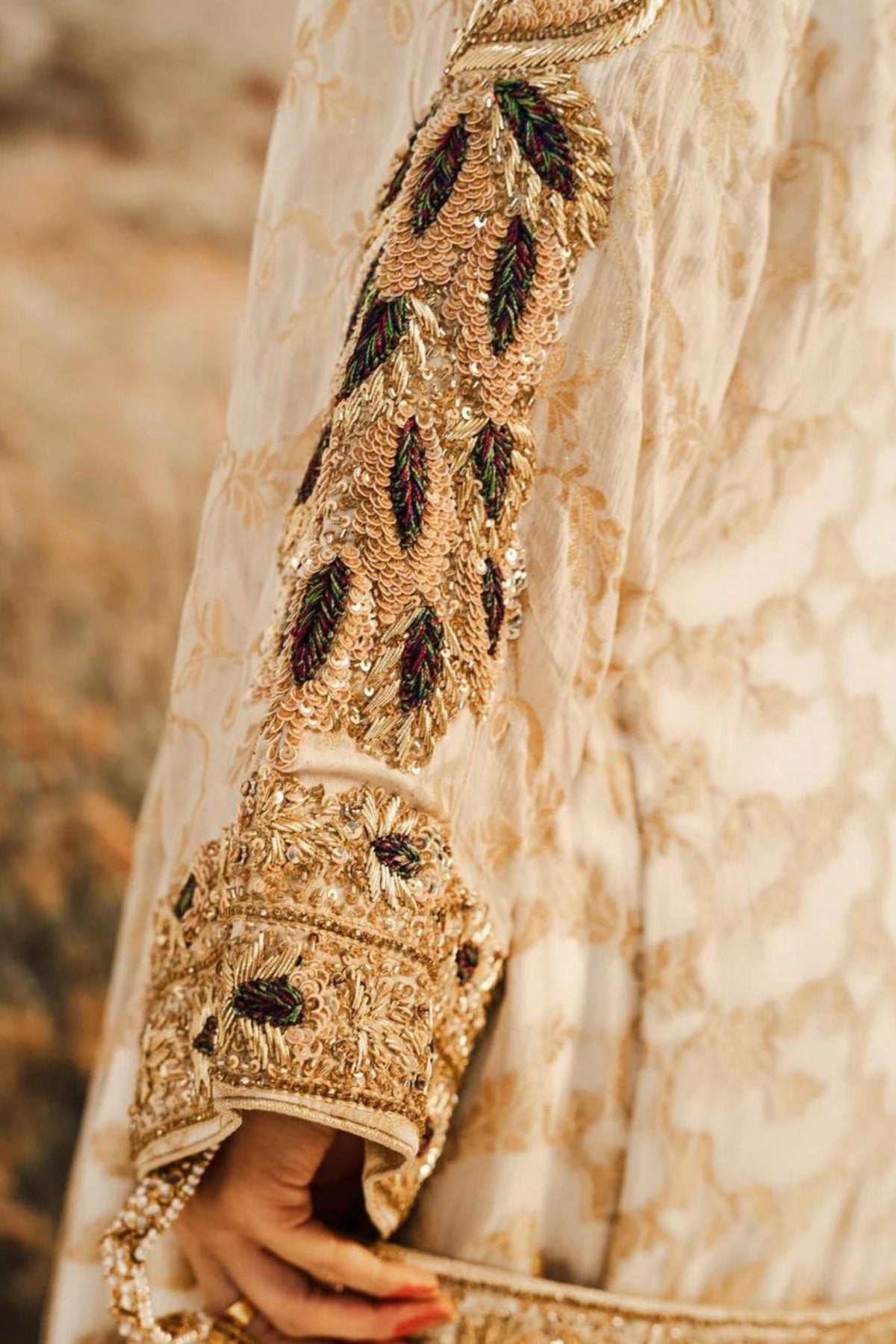 Pakistani Wedding Outfits For Ladies