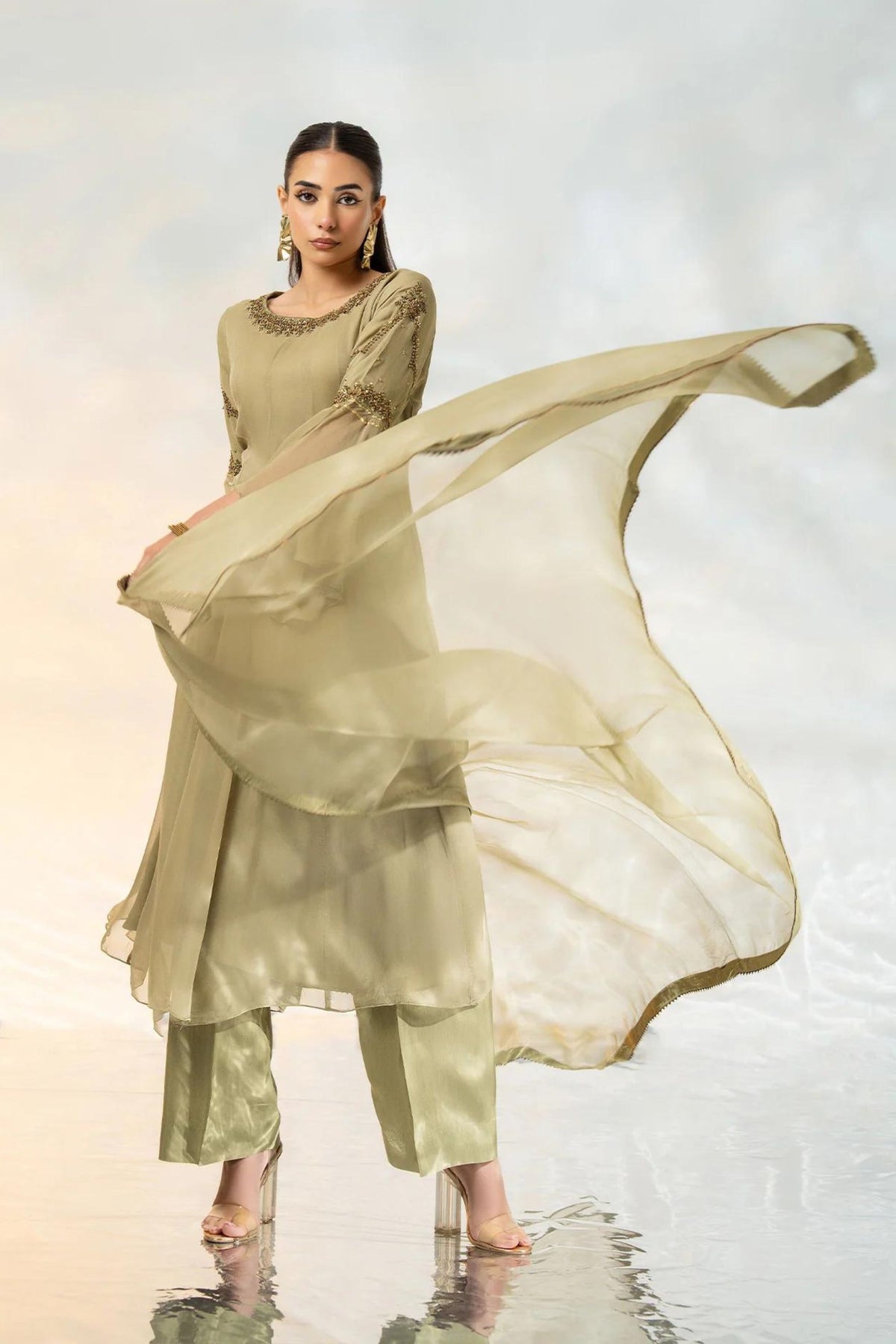 Pakistani Party wear Suit for weddings