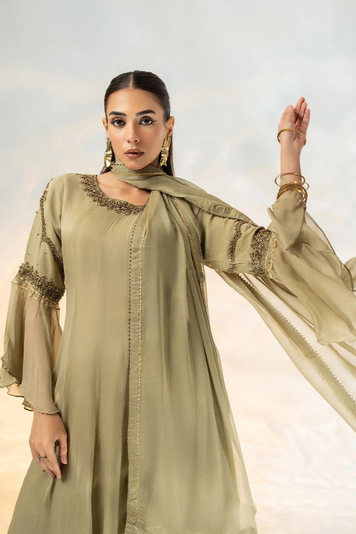 Pakistani Party wear Suit for weddings