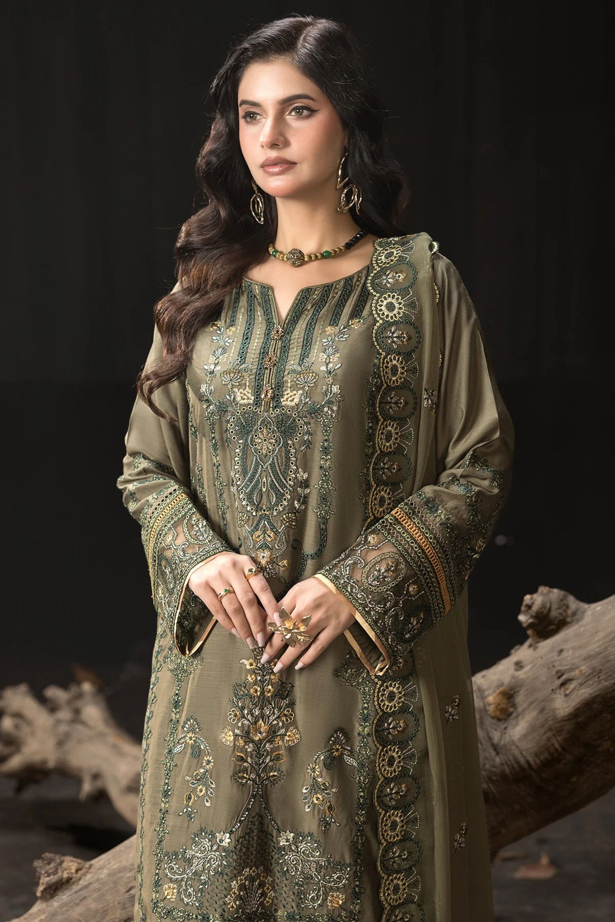 Fancy Suits For Pakistani Wedding