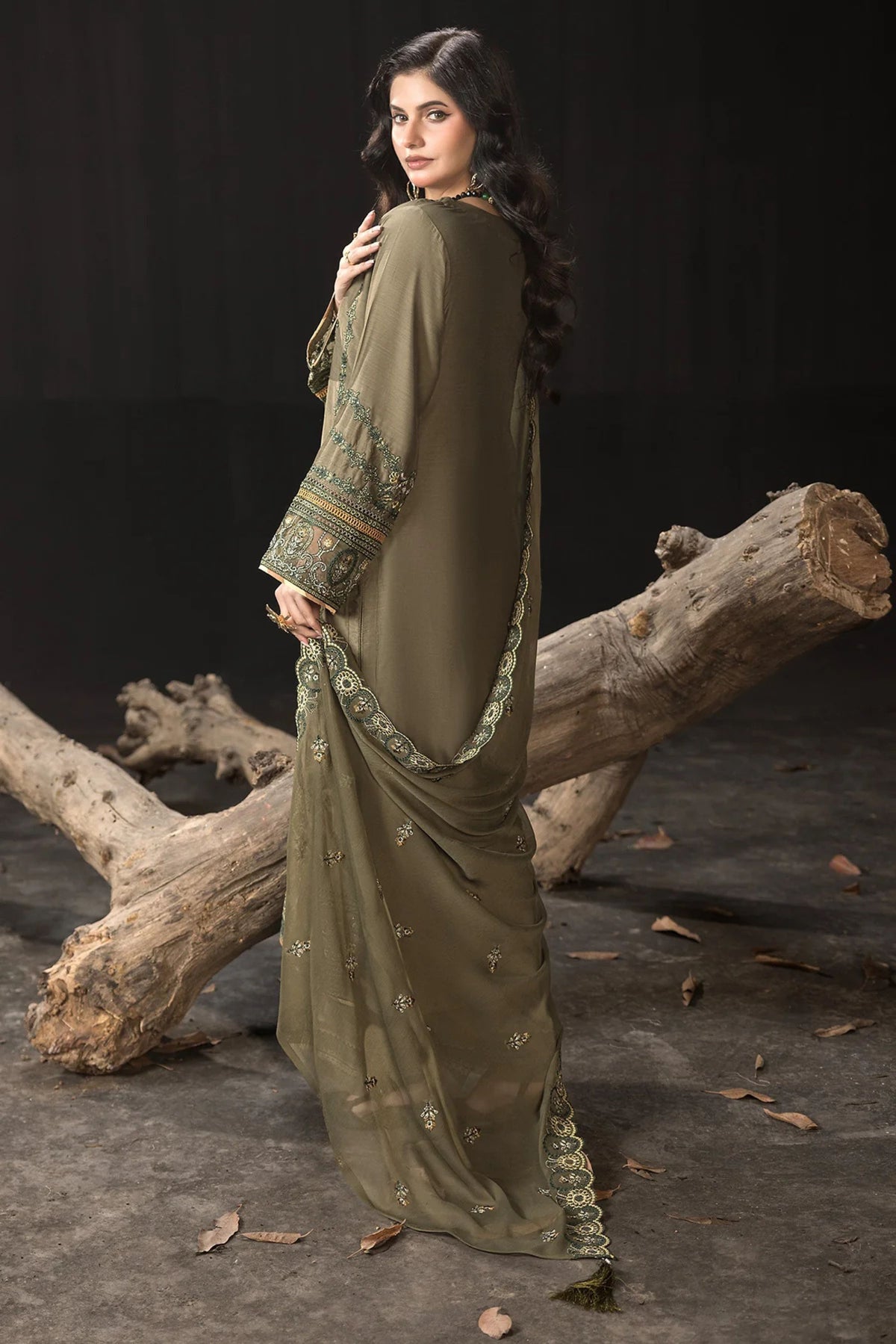 Fancy Suits For Pakistani Wedding