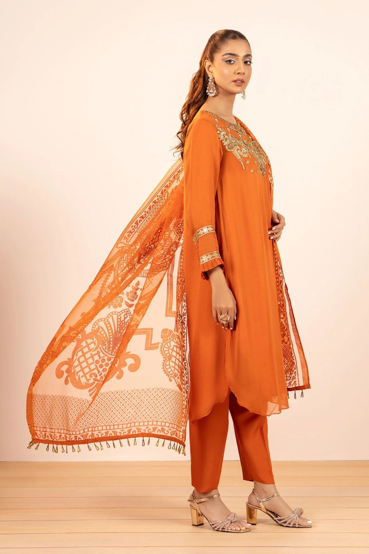 Pakistani Wedding Suits For Women