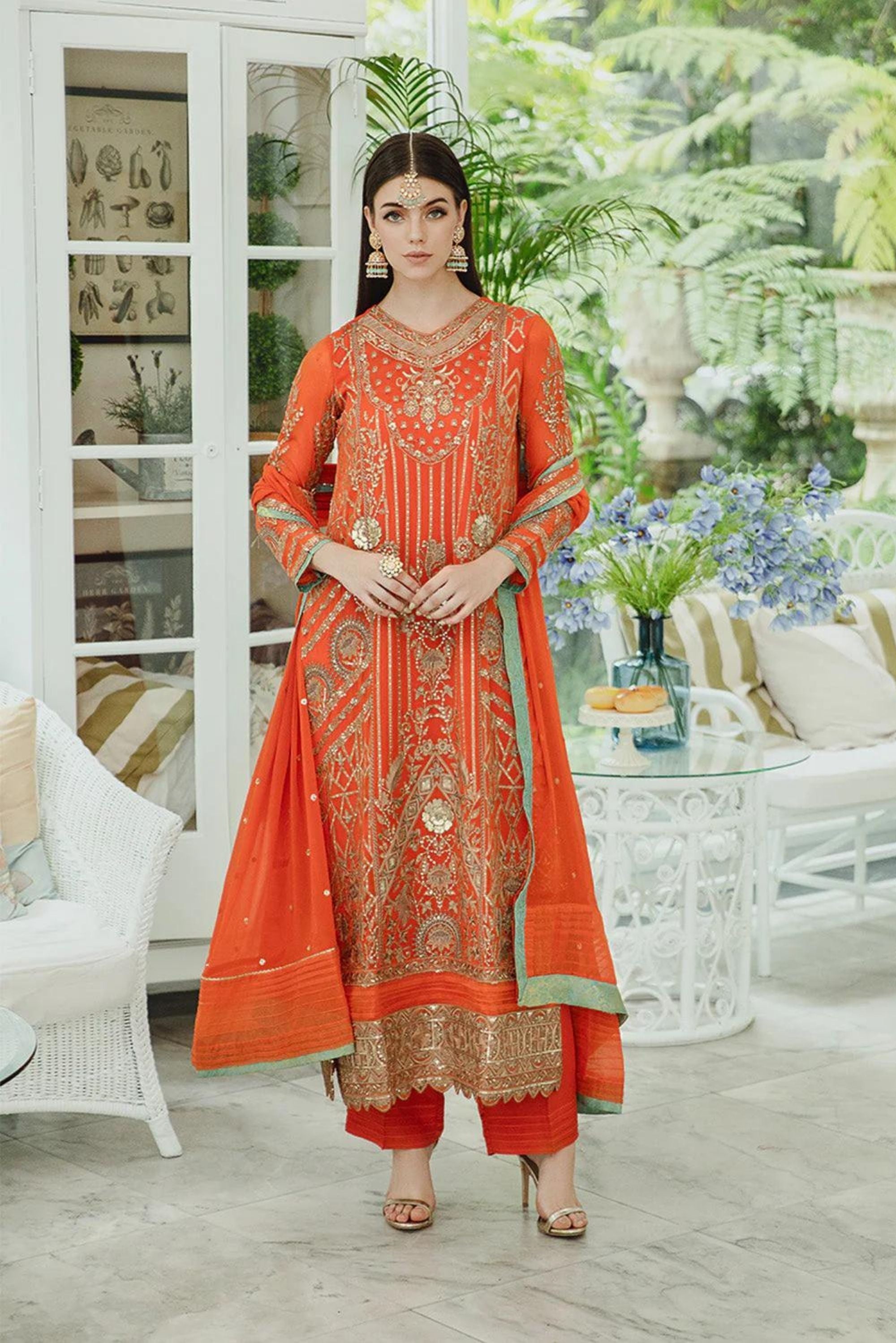 Pakistani Mehndi Night Outfit For Ladies