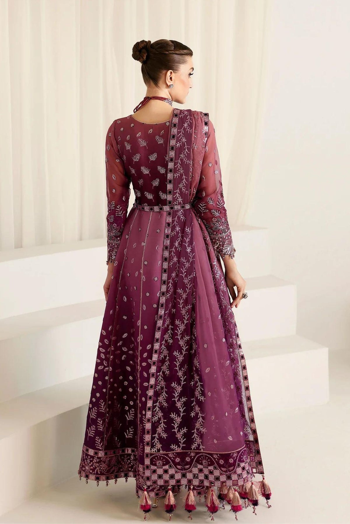 Wedding wear pakistani outfits Online