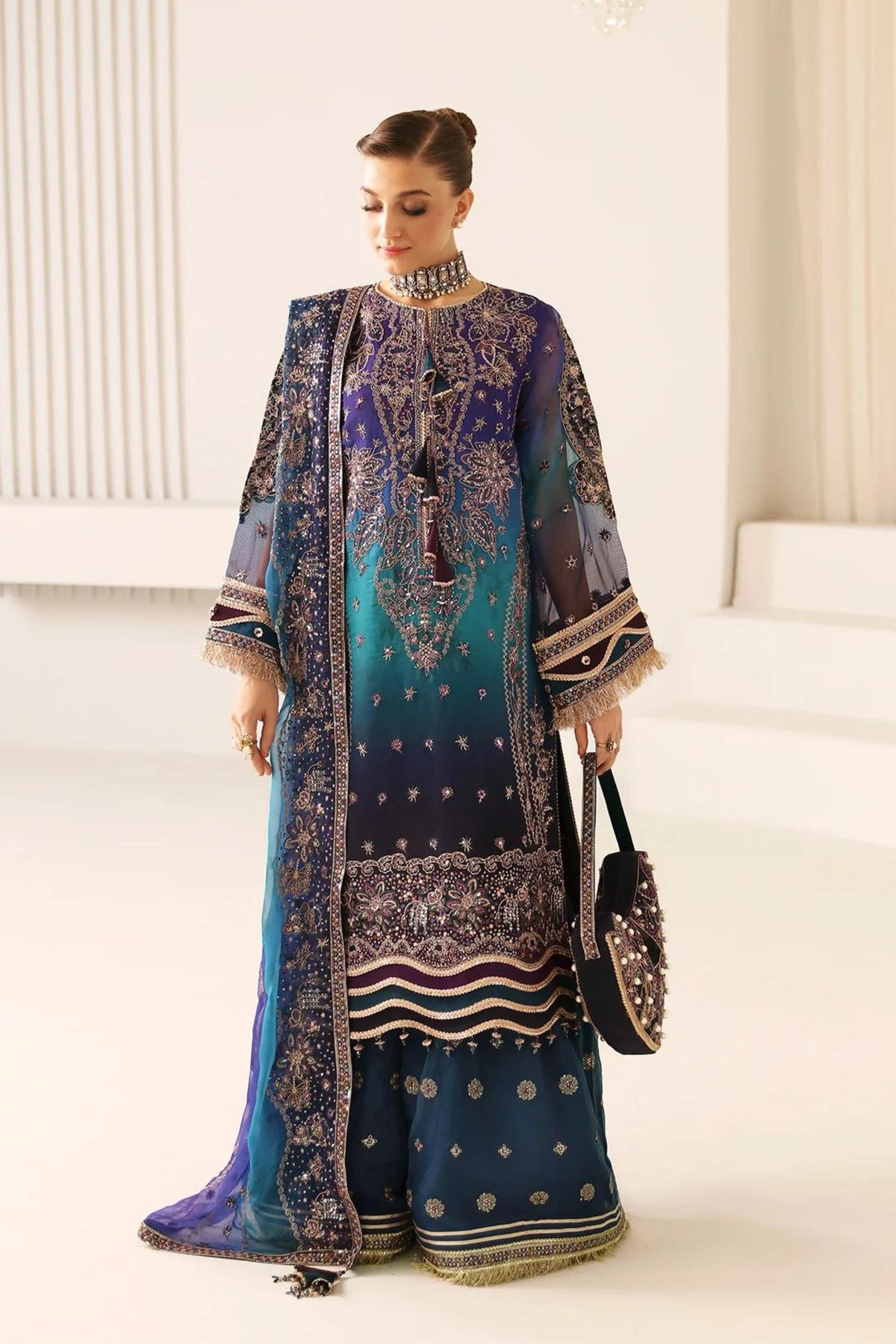 Wedding wear pakistani outfits Online