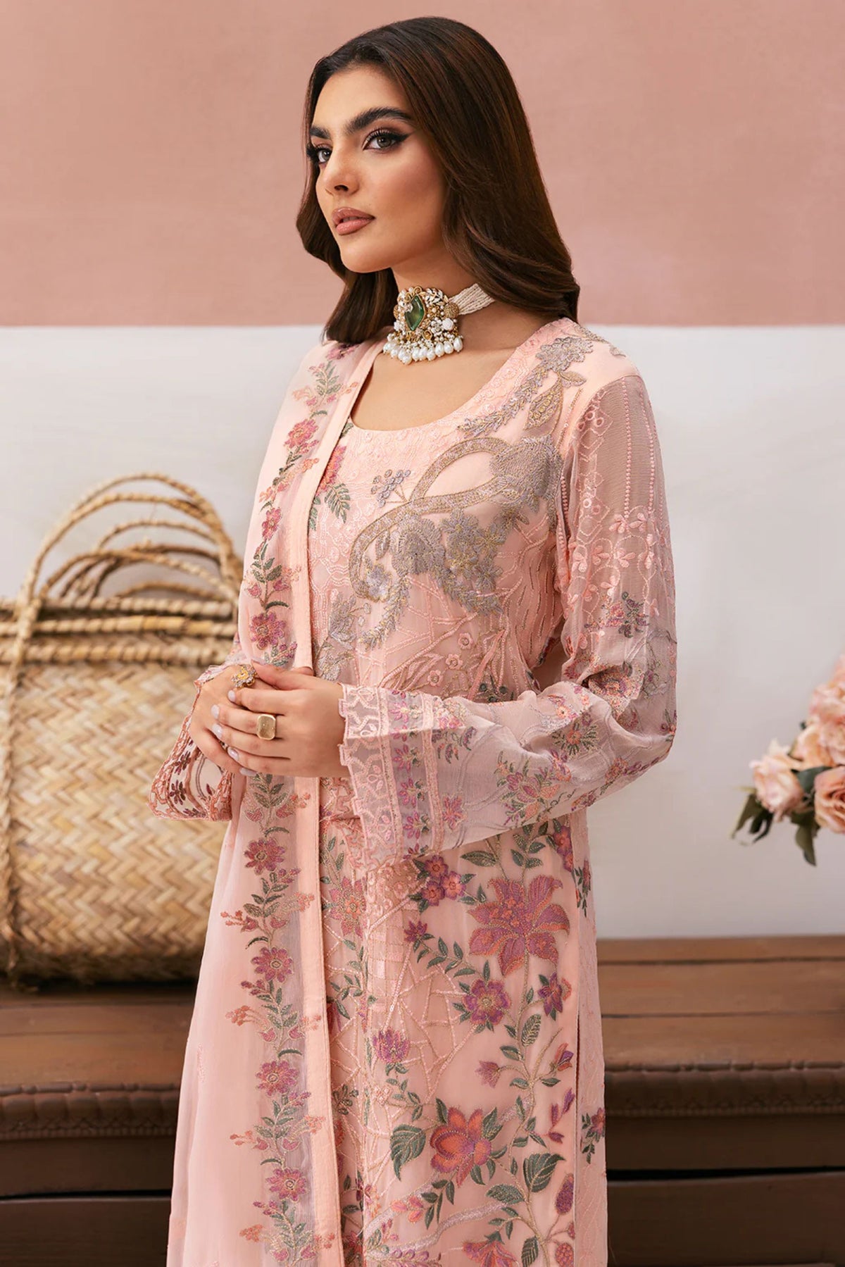 Pakistani Formal Party Clothes For Females