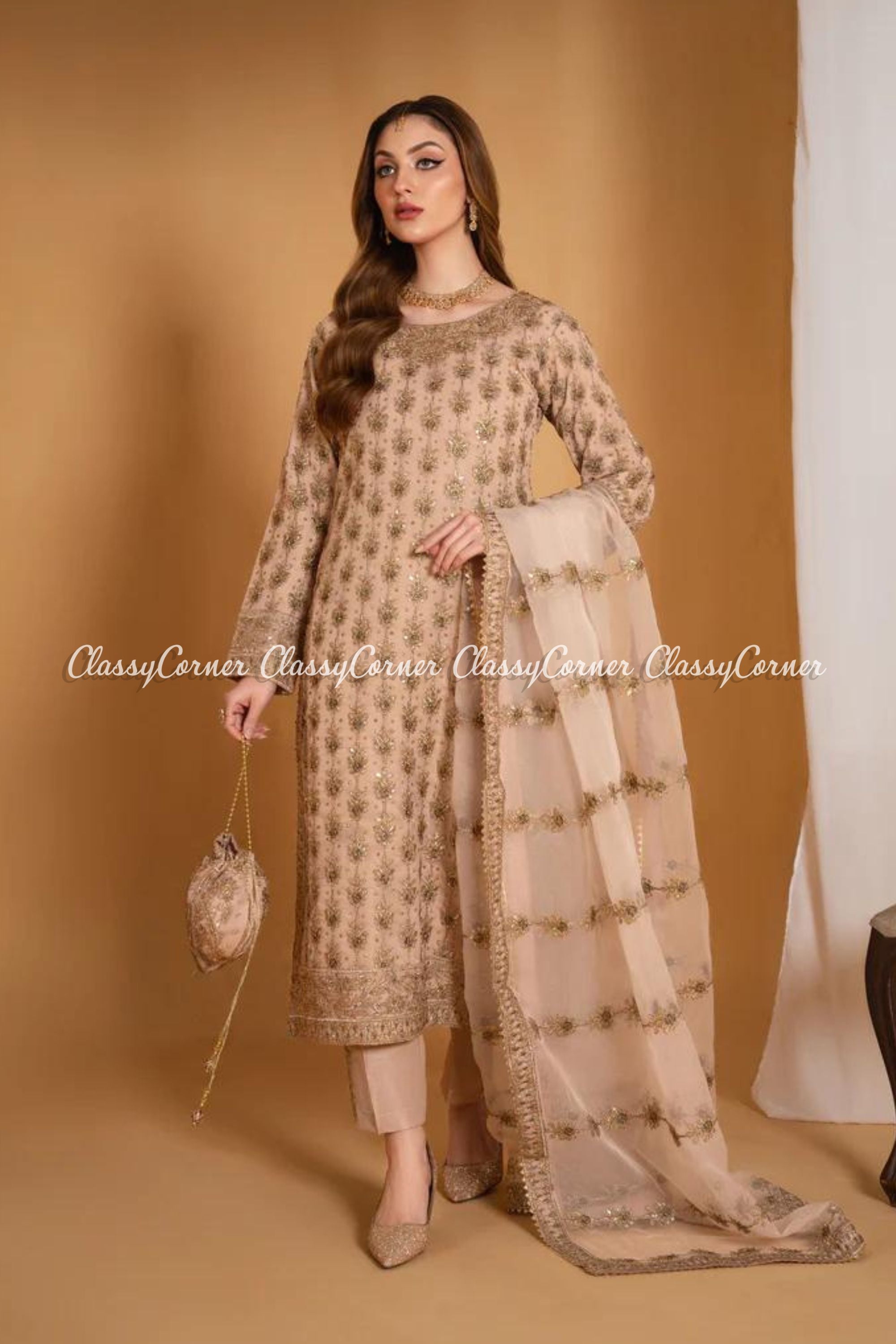 wedding outfits for women pakistani