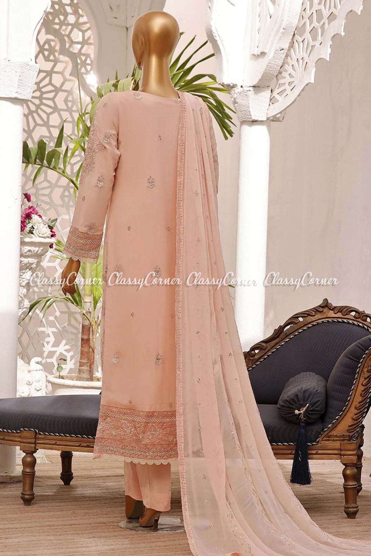 women&#39;s dress for indian wedding