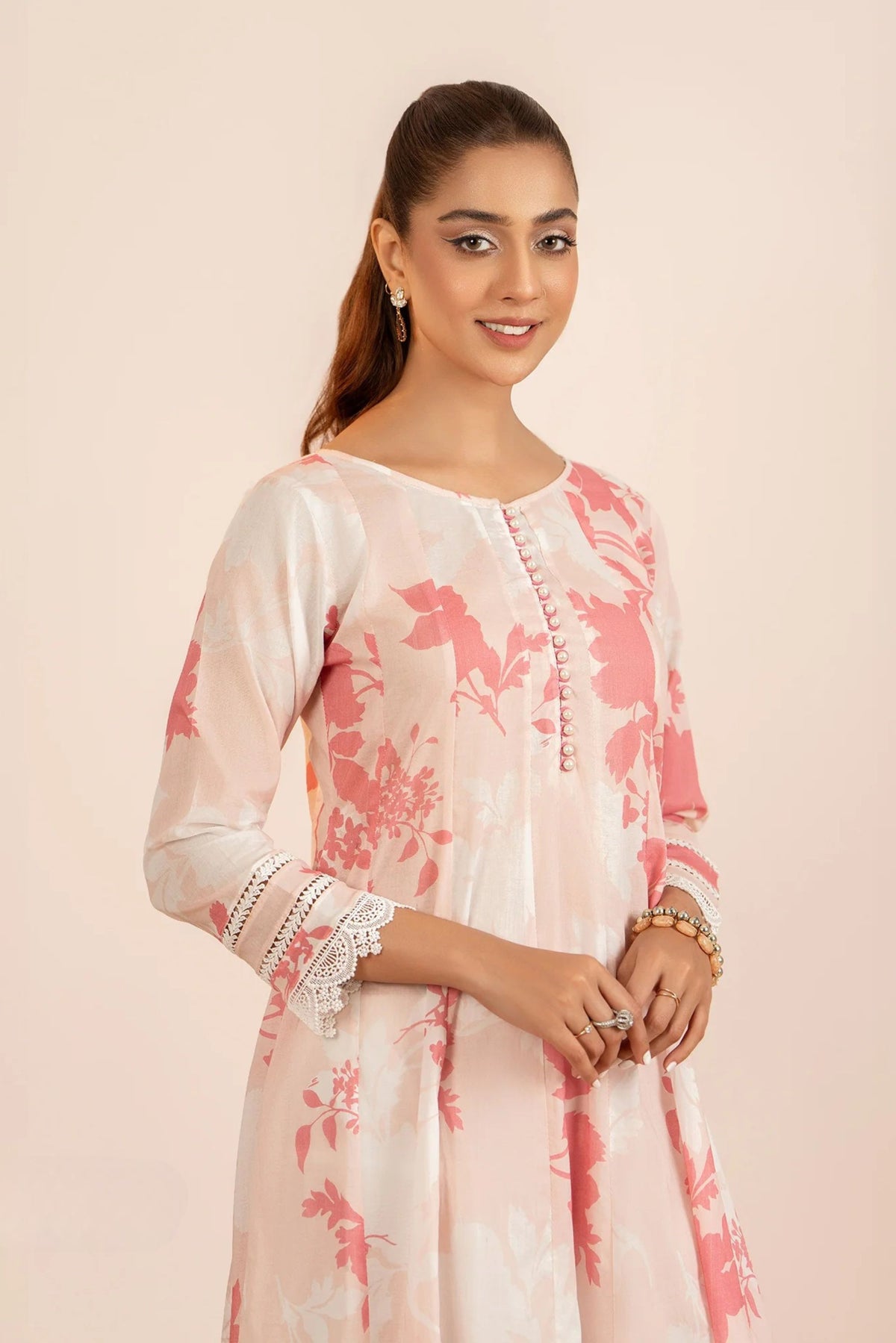 Pakistani Readymade Outfits Online