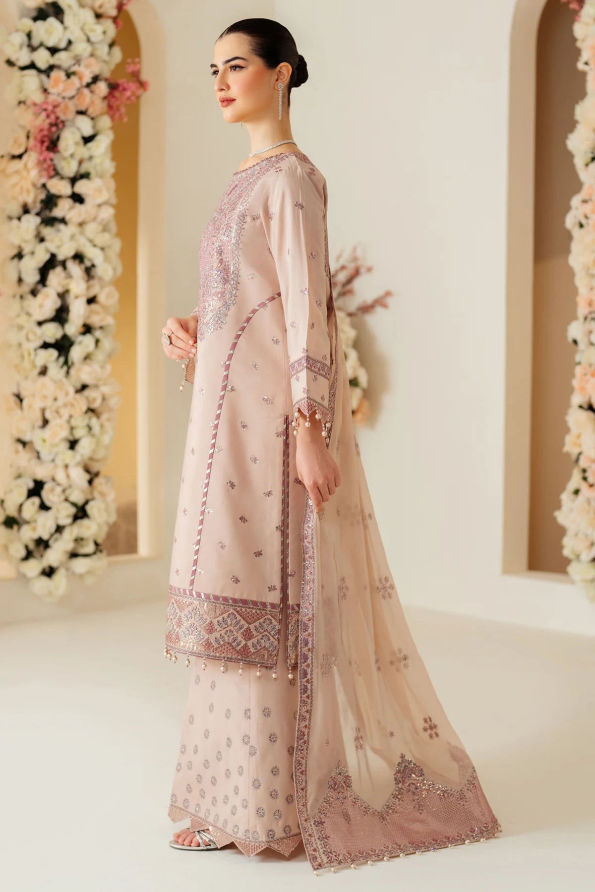 Pakistani Wedding Salwar Kameez In UK