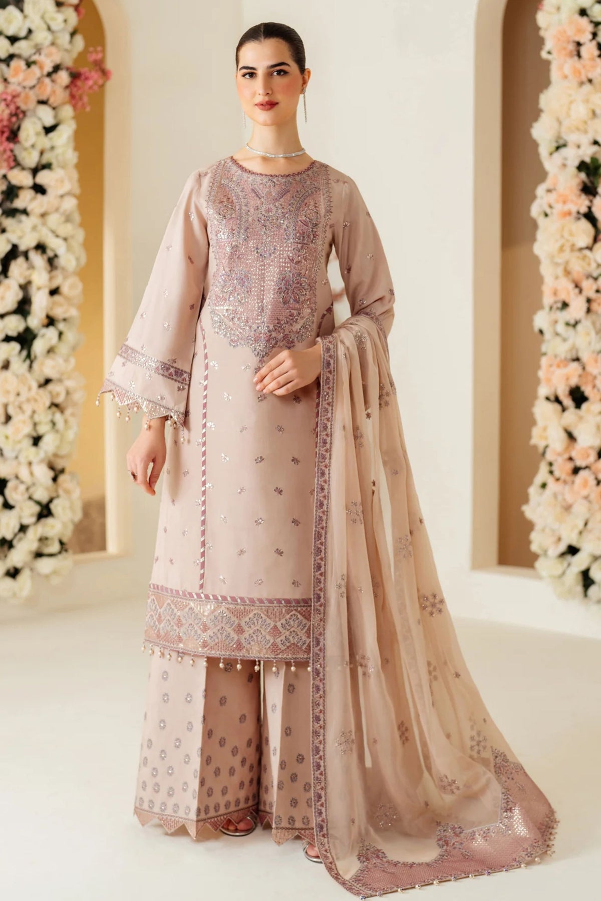 Pakistani Wedding Salwar Kameez In UK