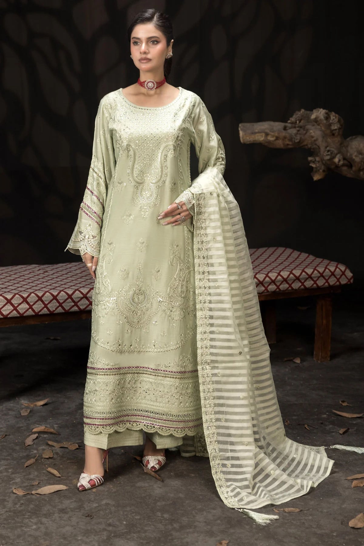 Formal Suits For Pakistani Wedding Function  