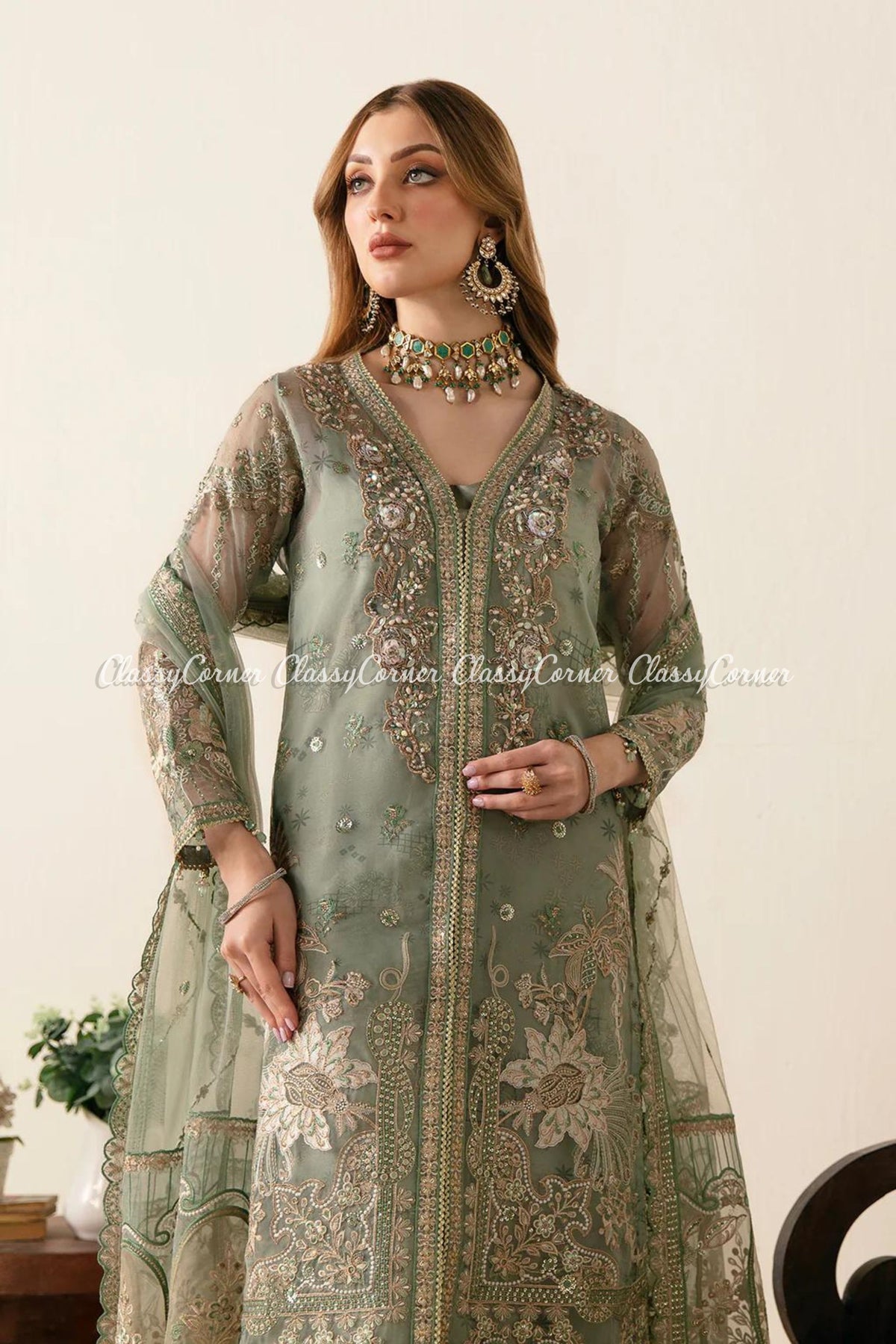 designer pakistani wedding outfits