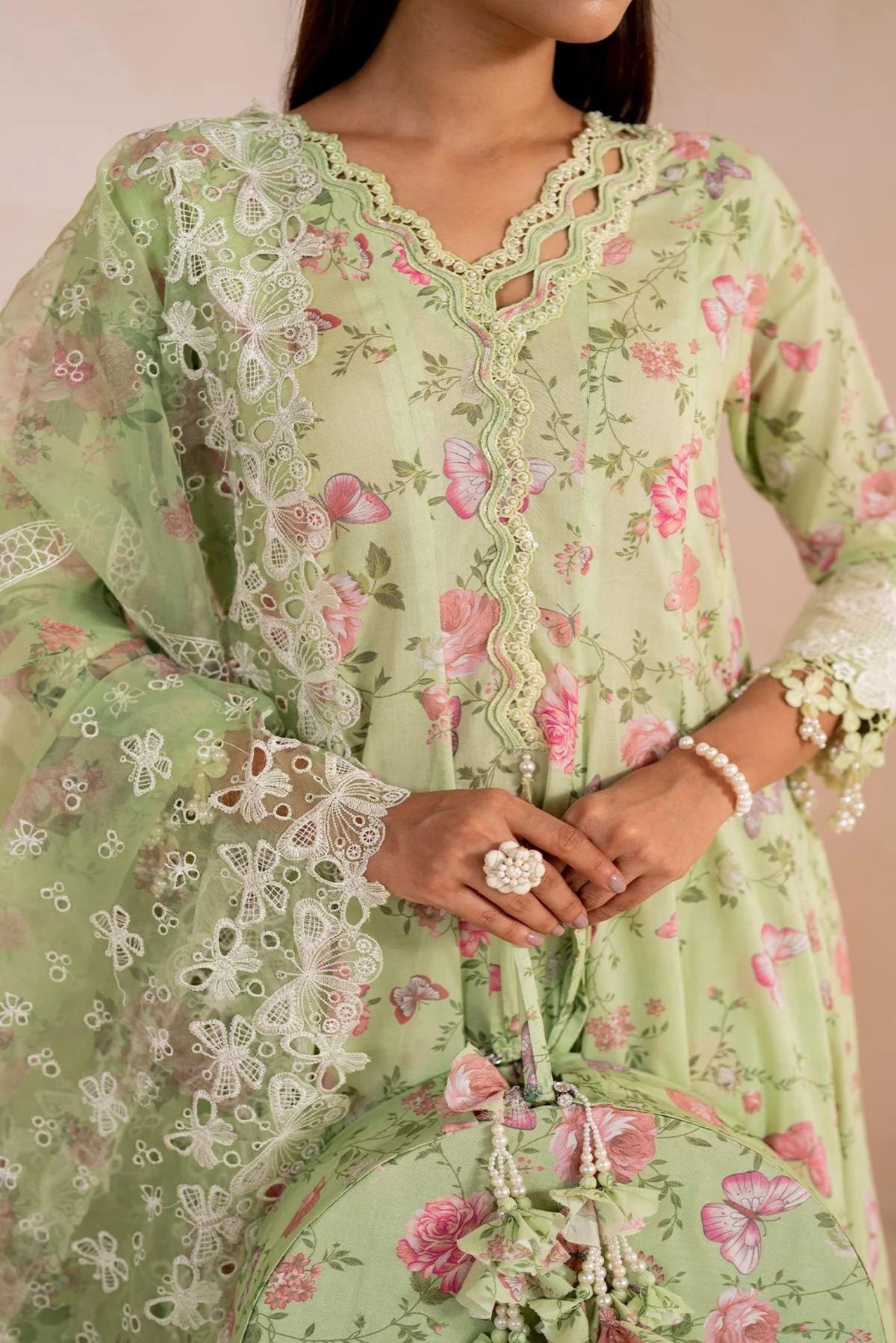  Pakistani Lawn Suits online