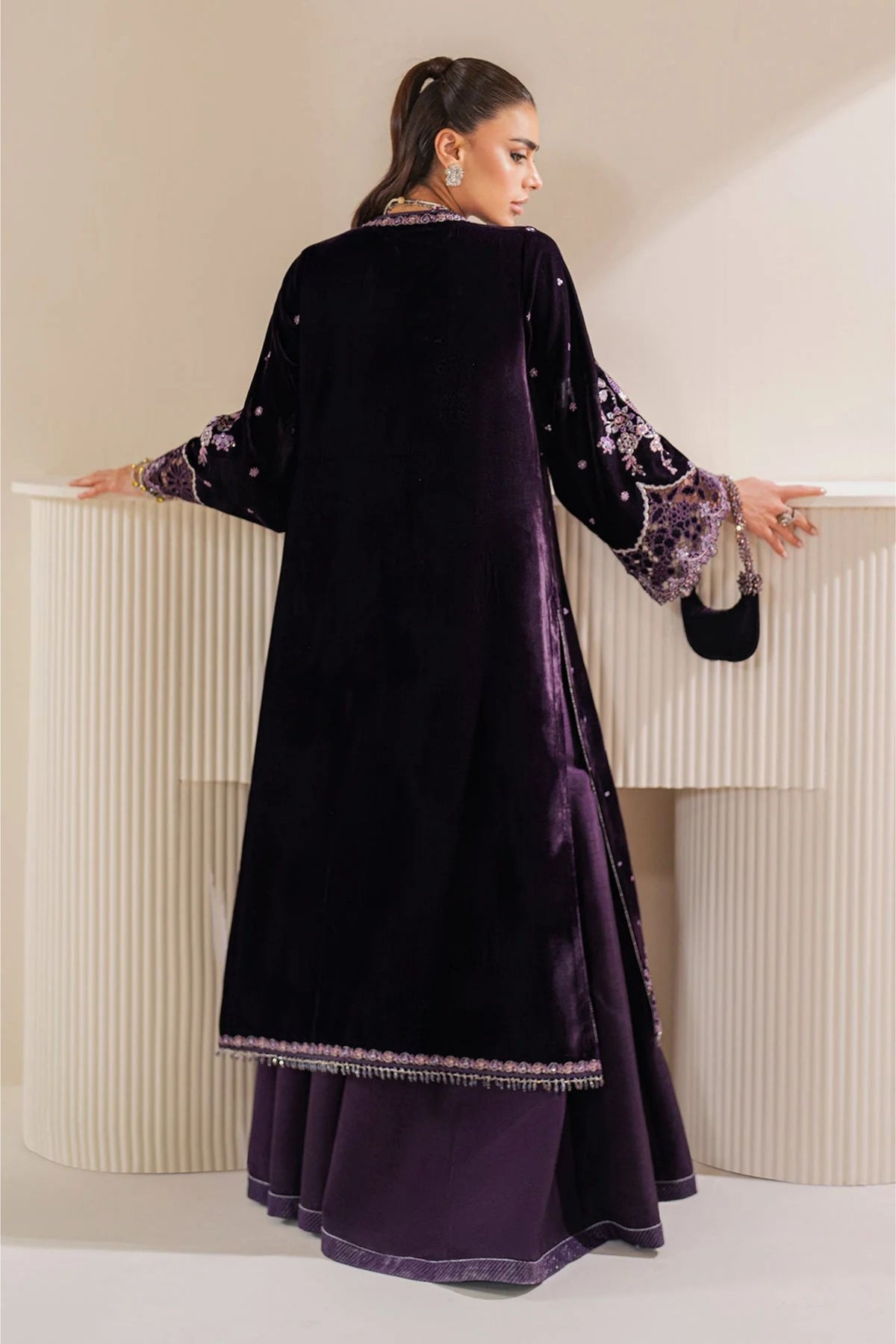 Pakistani Velvet Outfits Online